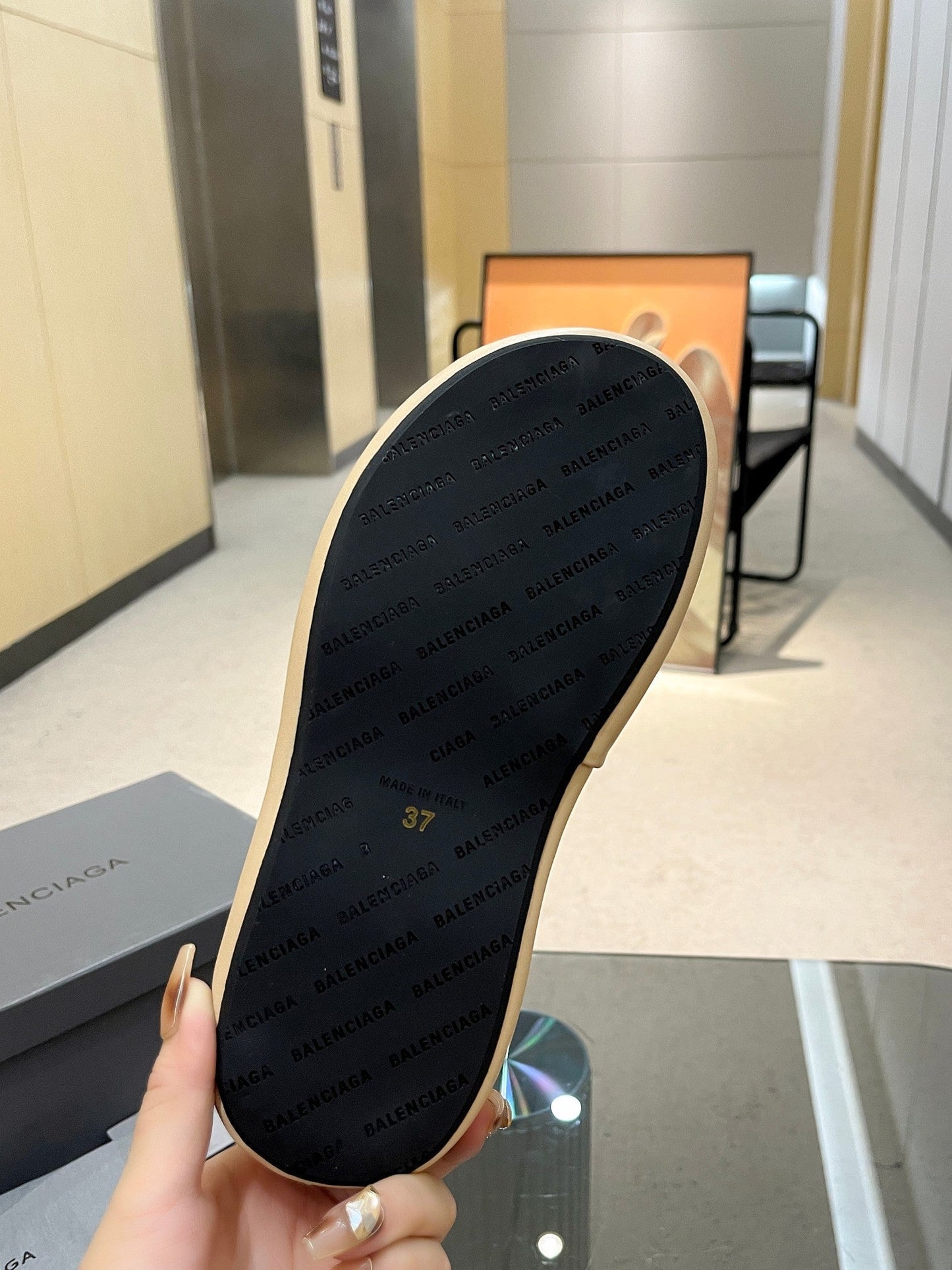 WEDGE SANDALS IN BEIGE SOFT LAMBSKIN