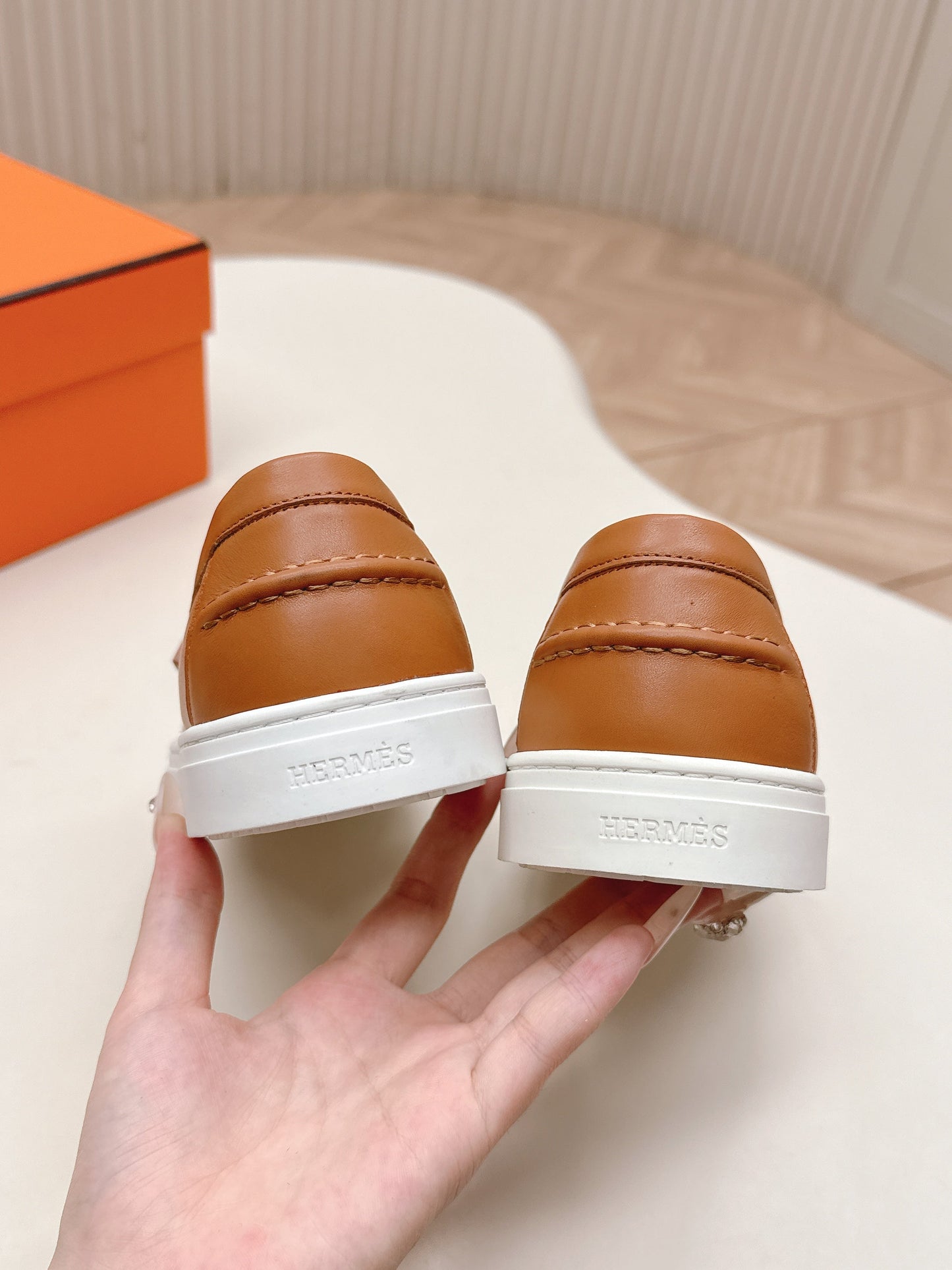 HM 25S SLIP-ON IN BROWN LAMBSKIN