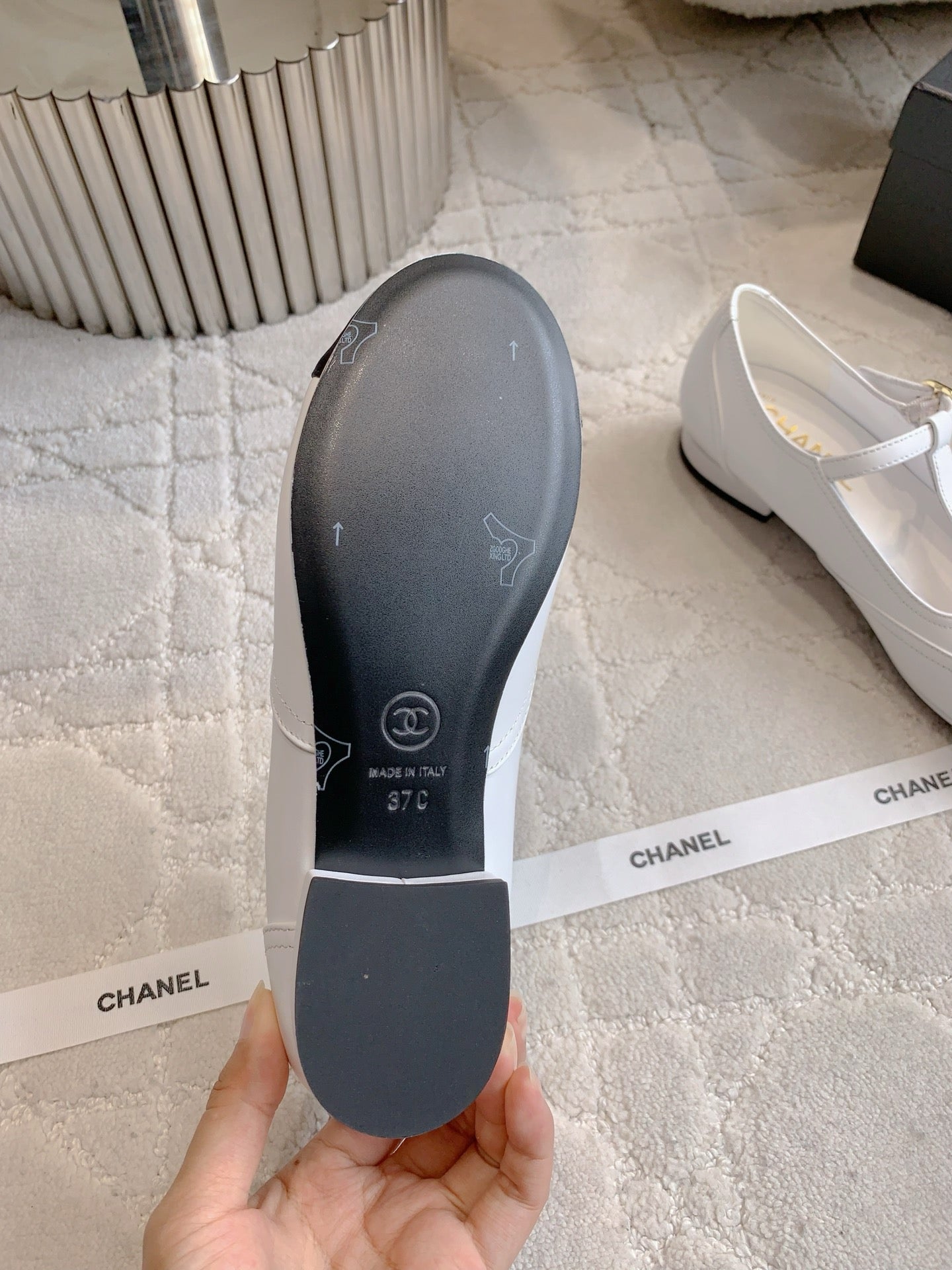 CHANEL 25S MARY JANE IN BLACK AND WHITE CALFSKIN GOLD HARDWARE