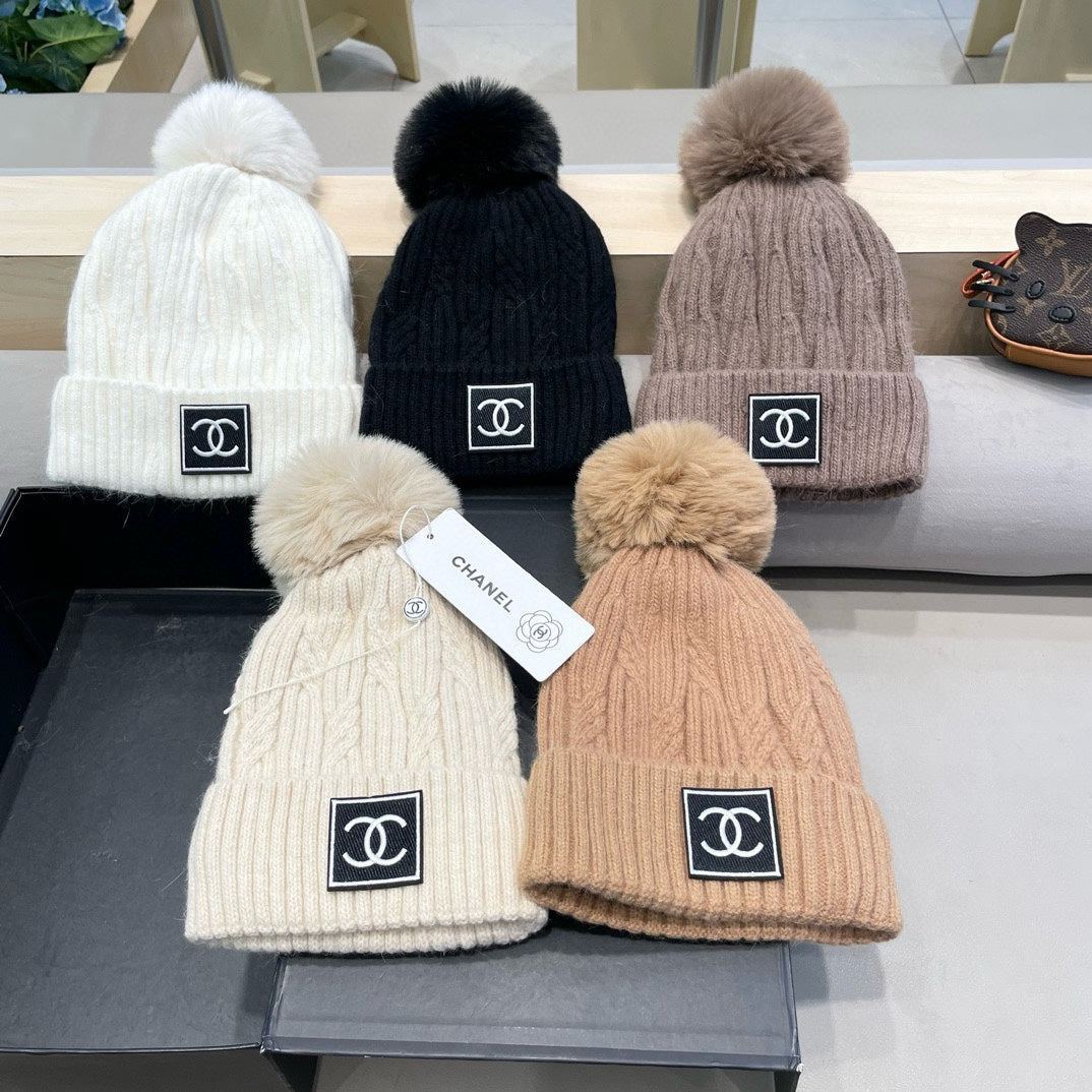 BEANIE HAT IN BEIGE WOOL 422178