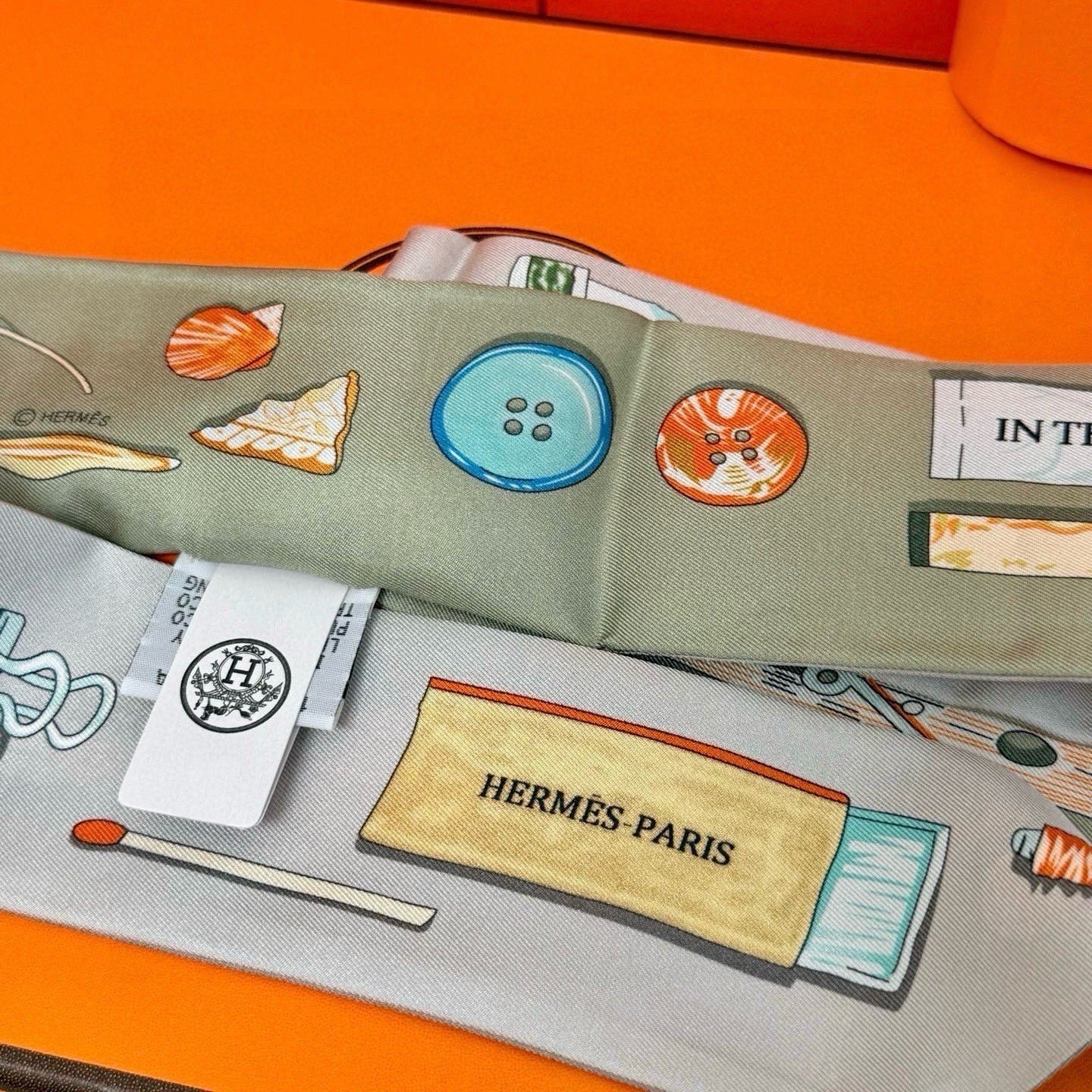 HERMES 25S SCARF TWILLY 86 IN SILK 987334