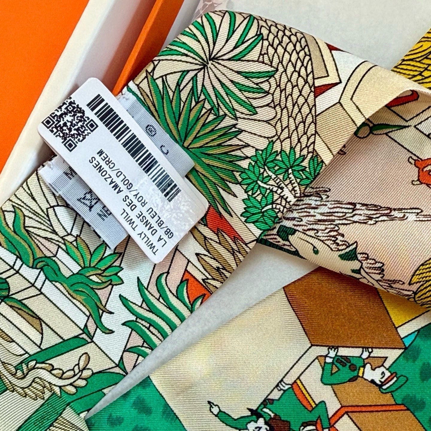 HERMES 25S NECKERCHIEF 86 IN SILK 989358