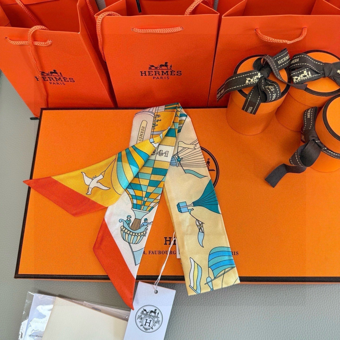 HERMES 25S NECKERCHIEF 86 IN SILK 991545