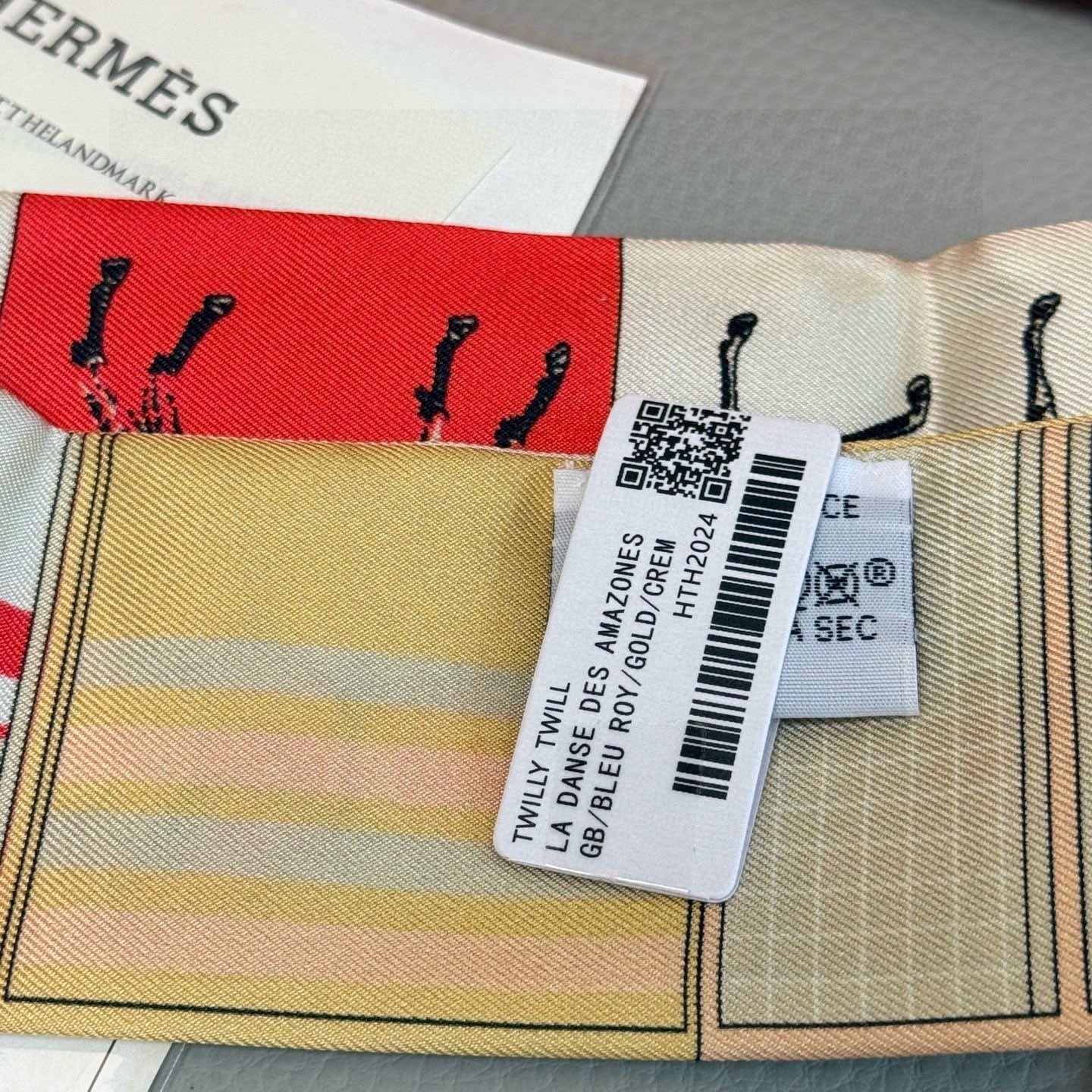 HERMES 25S NECKERCHIEF 86 IN SILK 991550