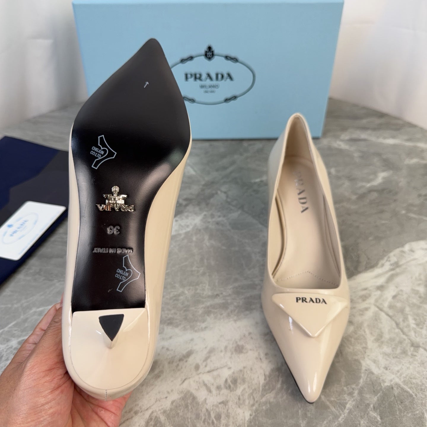 PRADA 25S POINTED-TOE HIGH HEELS 55 MM IN BEIGE GLOSSY LAMBSKIN