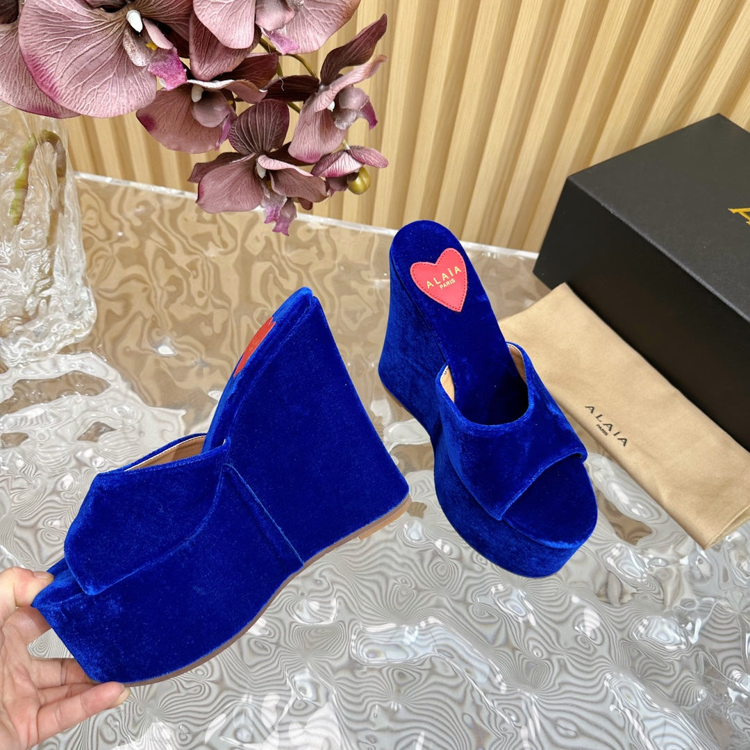 ALAIA PLATFORM WEDGE IN COBALT BLUE VELVET WITH HEART EMBROIDERED
