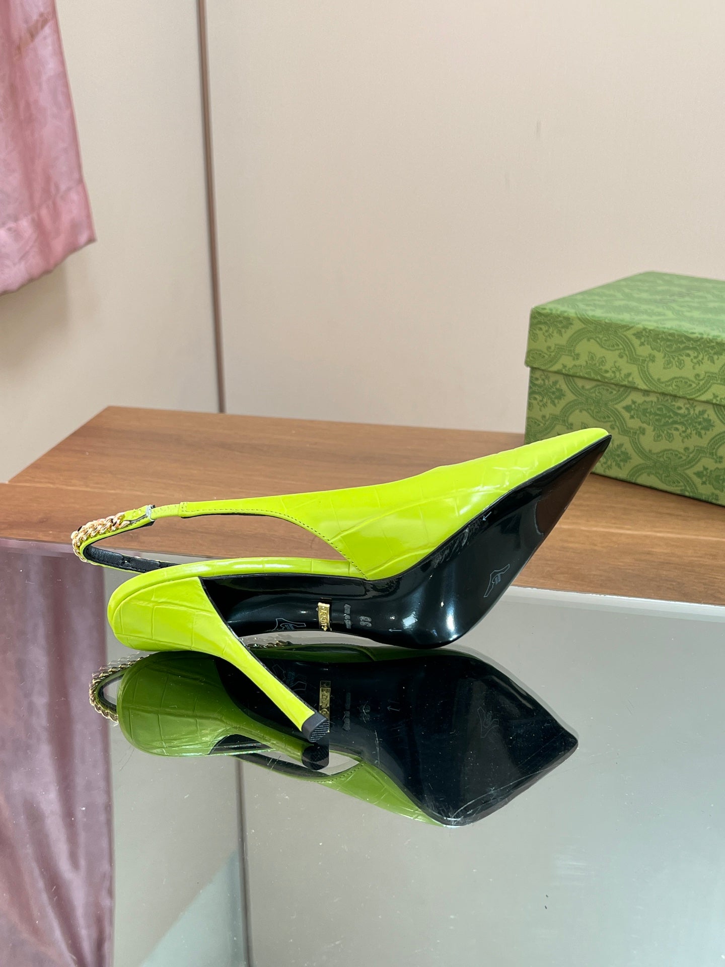 GG SIGNORIA SLINGBACK PUMP CHARTREUSE CALFSKIN