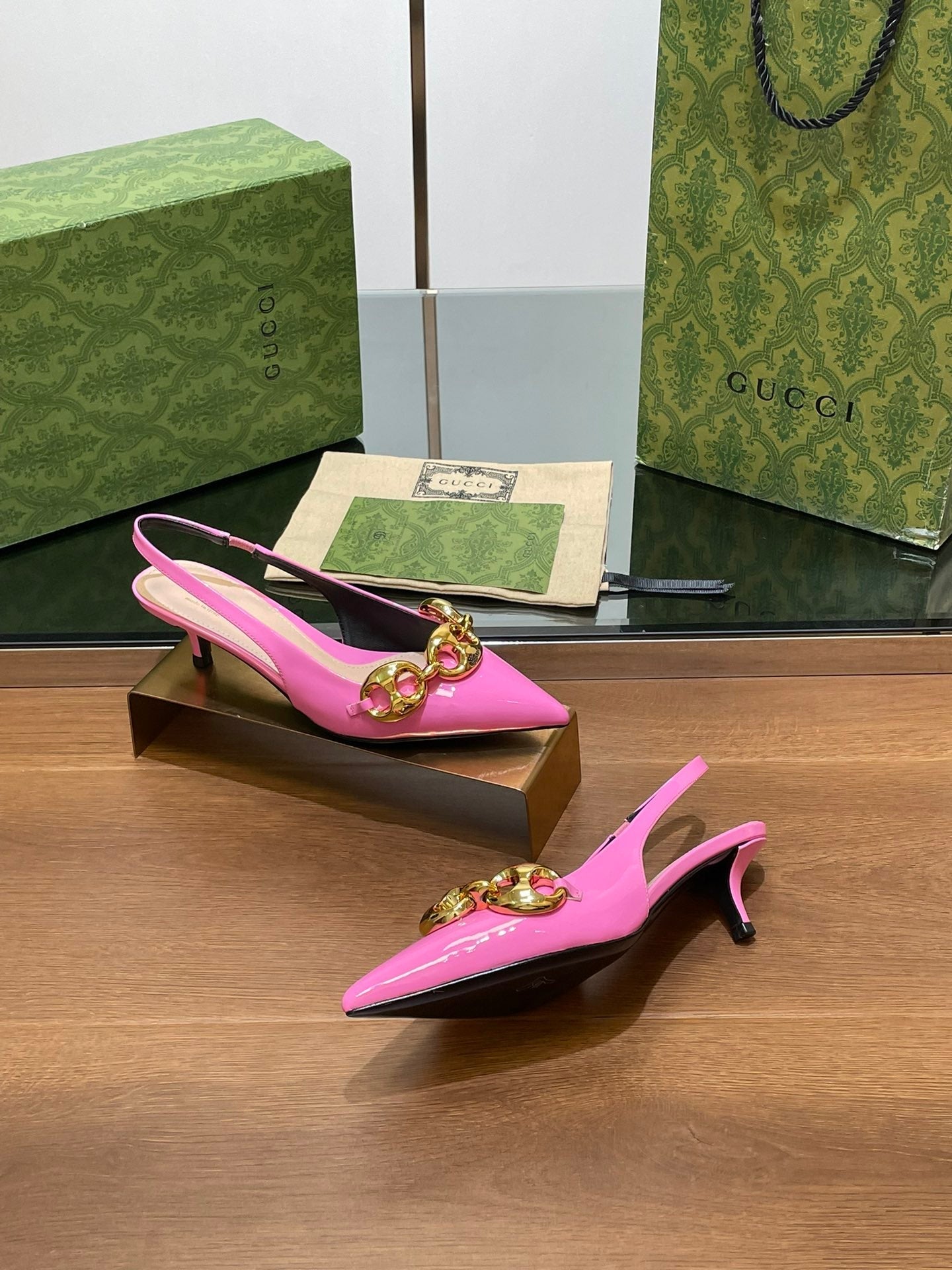 GG MID-HEELED SLINGBACK 4.5 CM IN FUSICA PINK GLOSSY CALFSKIN WITH GOLD HARDWARE