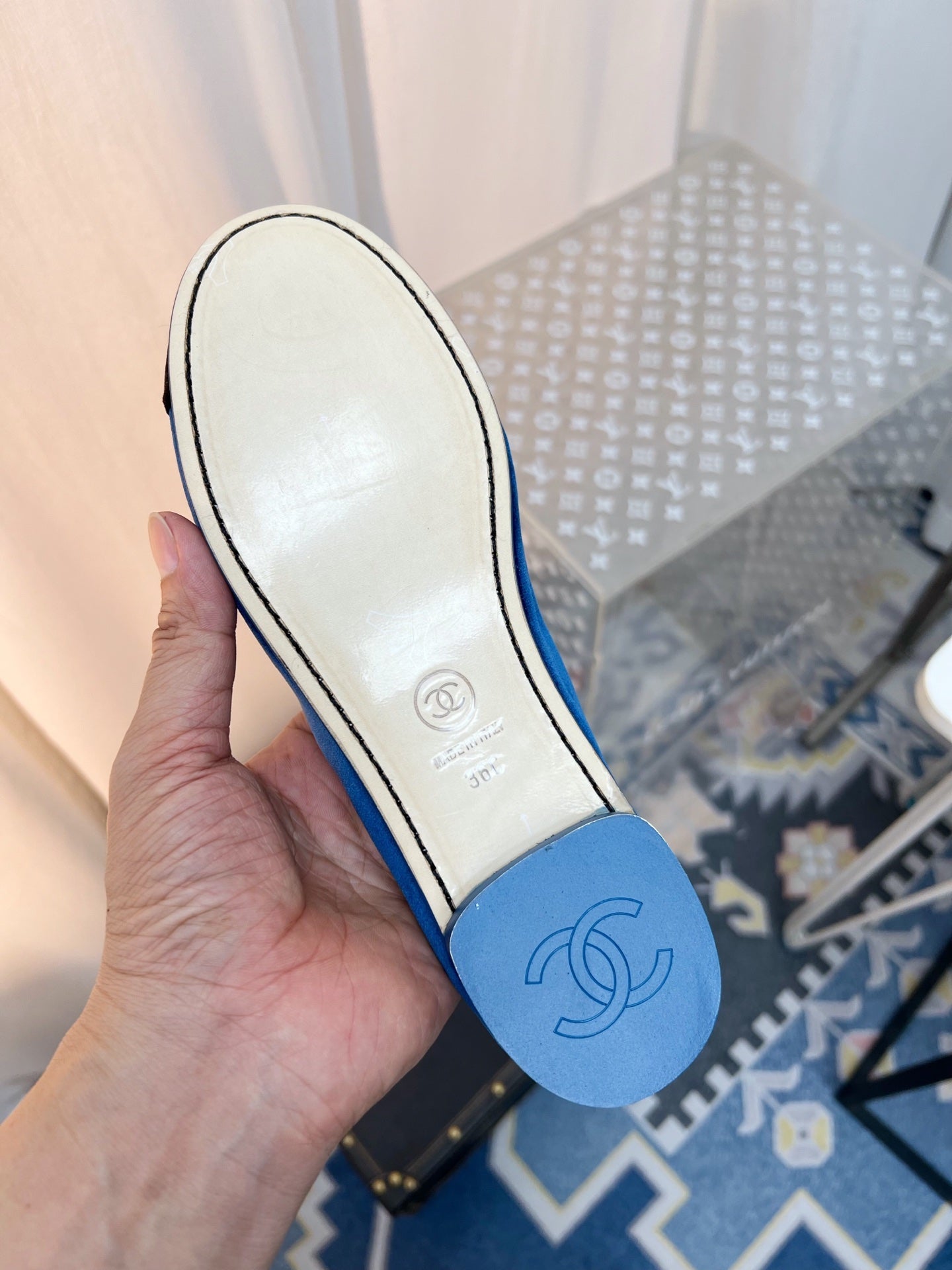 CC MARY JANE FLAT IN COBALT BLUE AND BLACK VELVET