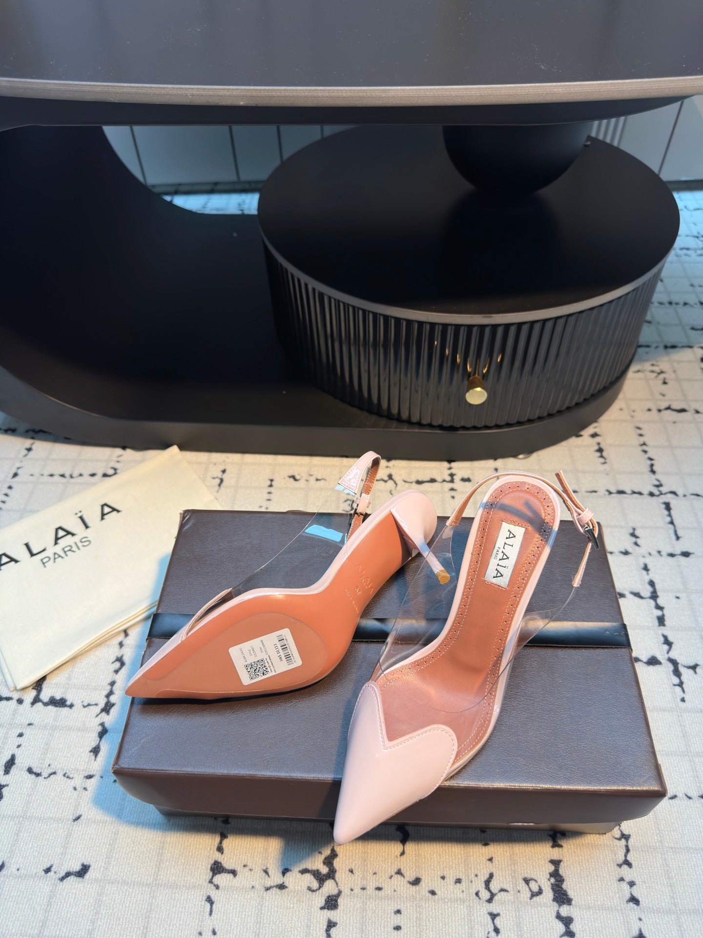 ALAIA HIGH SLINGBACK 25S 90 MM IN LIGHT PINK CALFSKIN