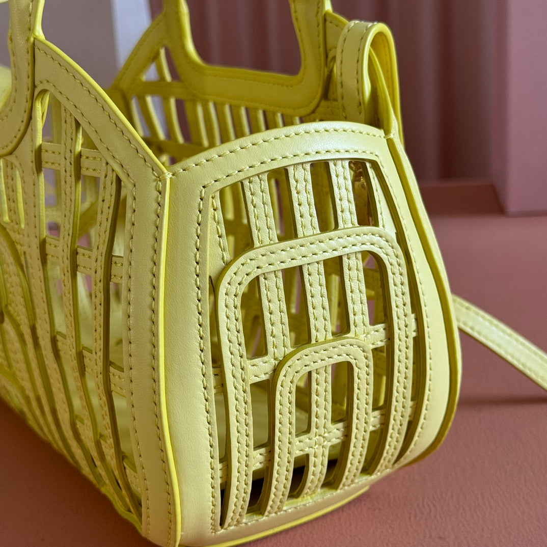 WOVEN HOLLOW BAG 24 IN LEMON YELLOW CALFSKIN