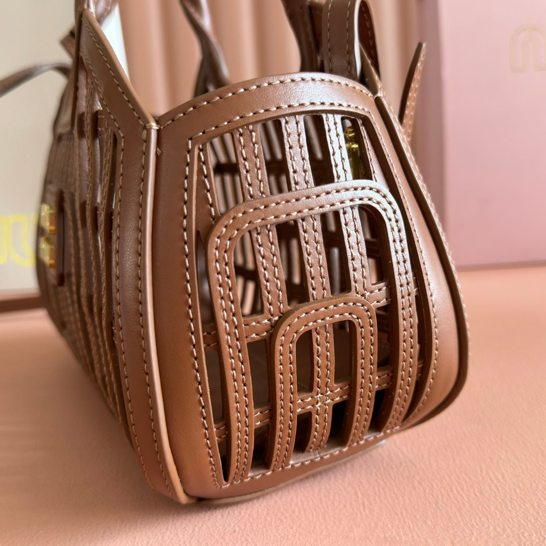 WOVEN HOLLOW BAG 24 IN DARK BROWN CALFSKIN