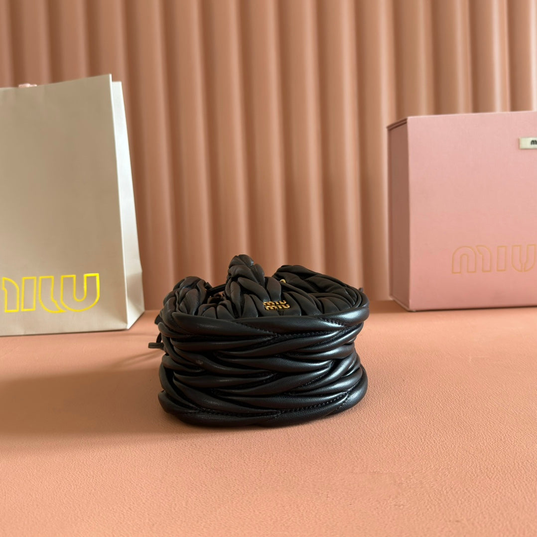 MIUMIU 26S MATELASSE POUCH BAG 16 IN BLACK CALFSKIN GOLD HARDWARE