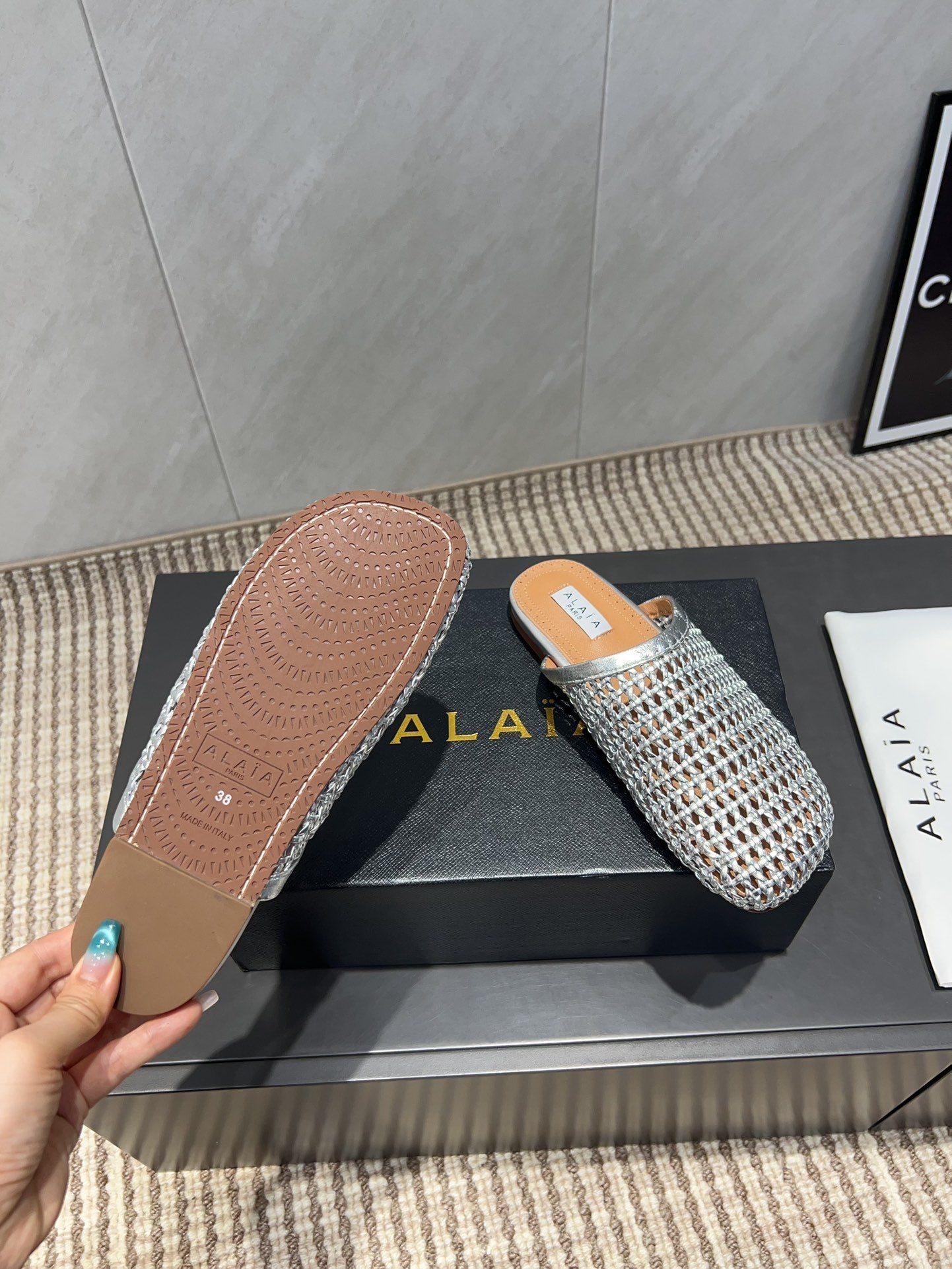 ALAIA WOVEN FLAT SHOES IN SILVER CALFSKIN STYLE 1