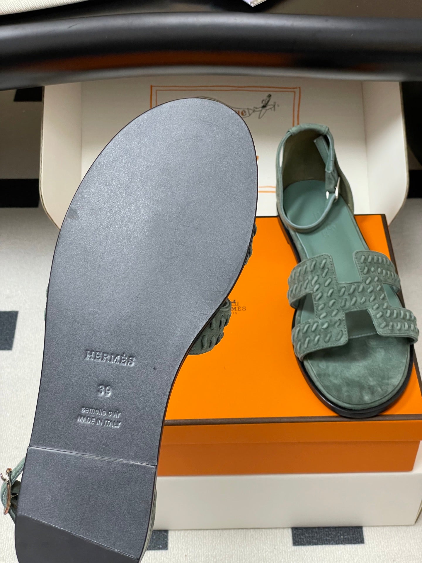 HM 25S SANTORINI SANDAL IN MUTED MINT GREEN SUEDE AND LAMBSKIN