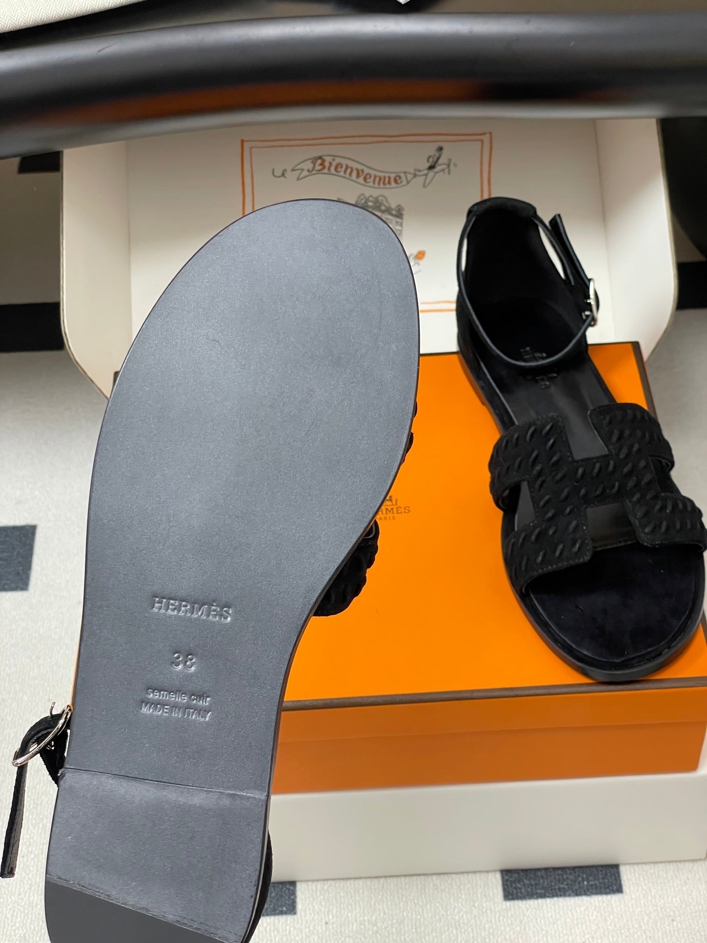 HM 25S SANTORINI SANDAL IN BLACK SUEDE AND LAMBSKIN