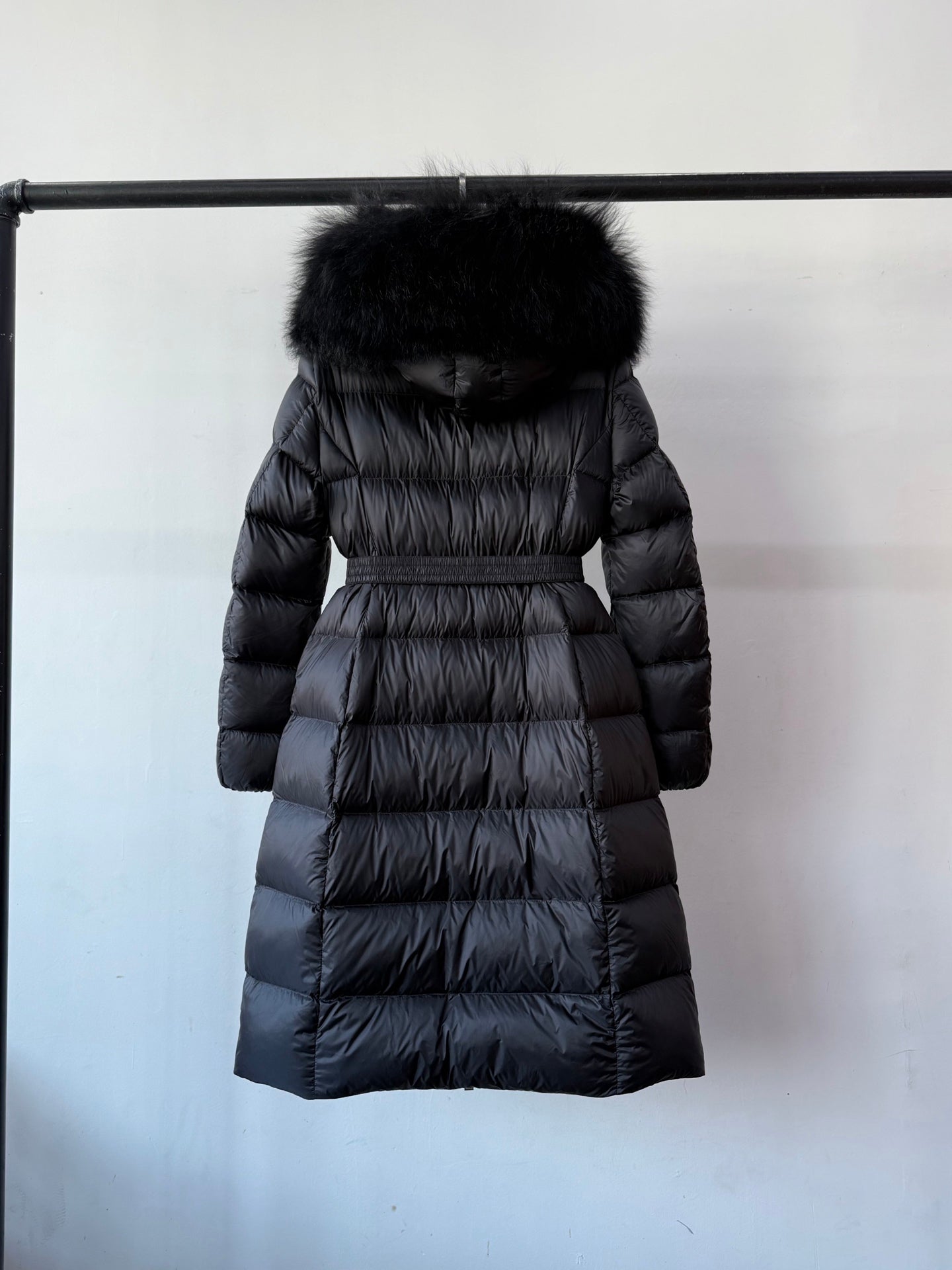 Women’s Luxury Moncler-Style Long Puffer Coat with Shearling Trim and Hood-Style251