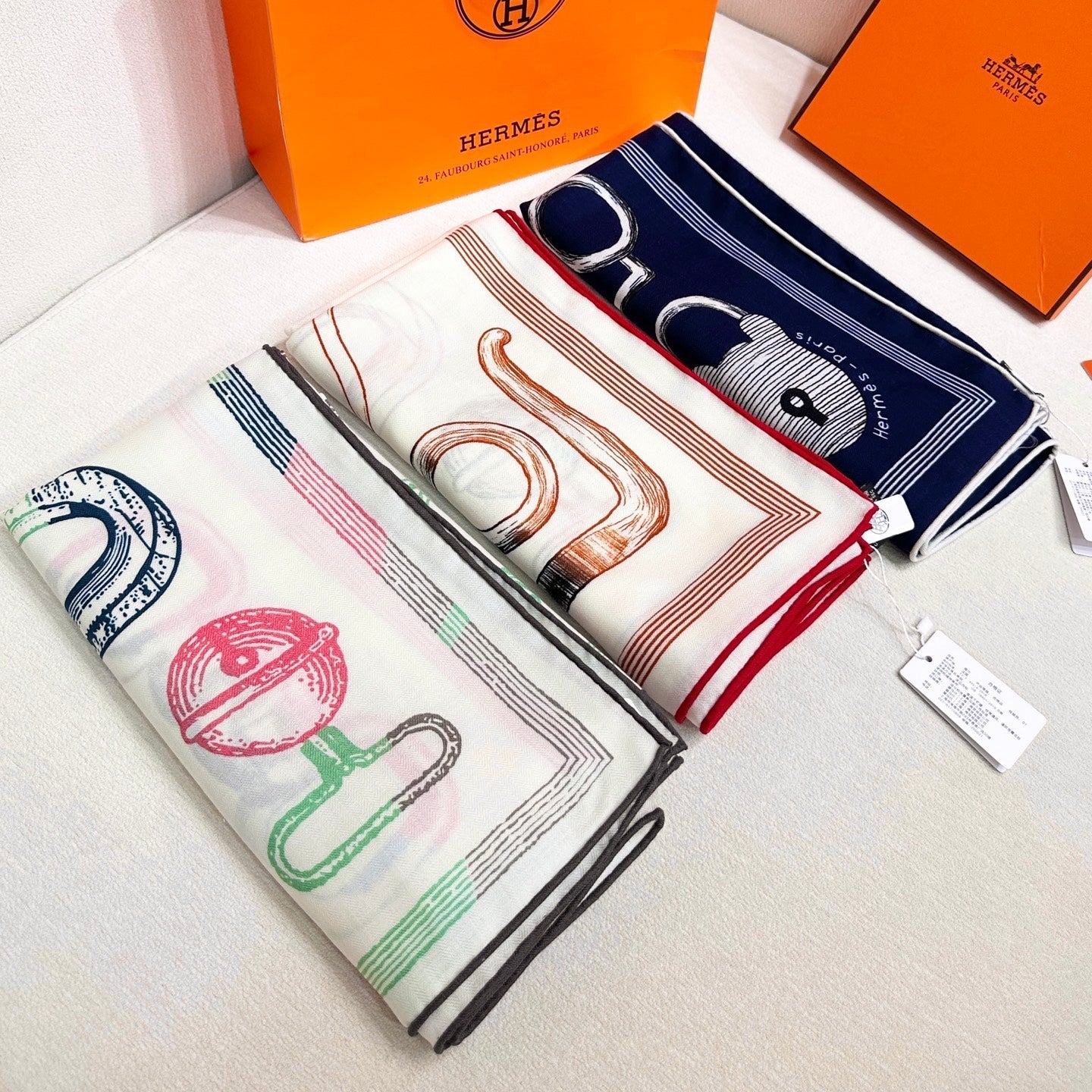 HERMES 25S SCARF 135 IN CASHMERE SILK 854594