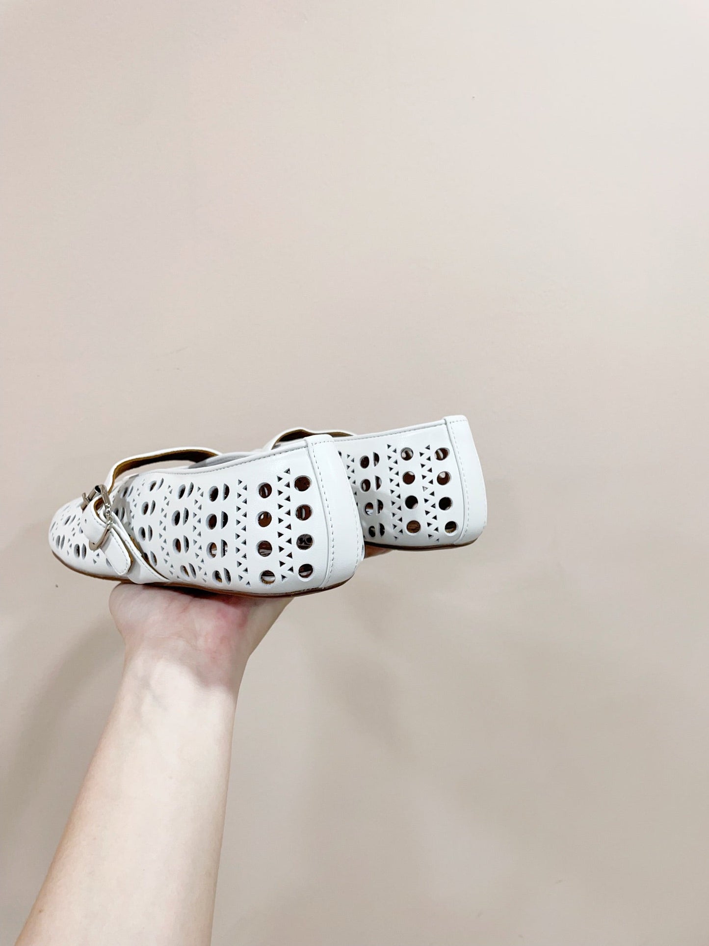 ALAIA HOLLOW BALLET FLAT IN WHITE LAMBSKIN