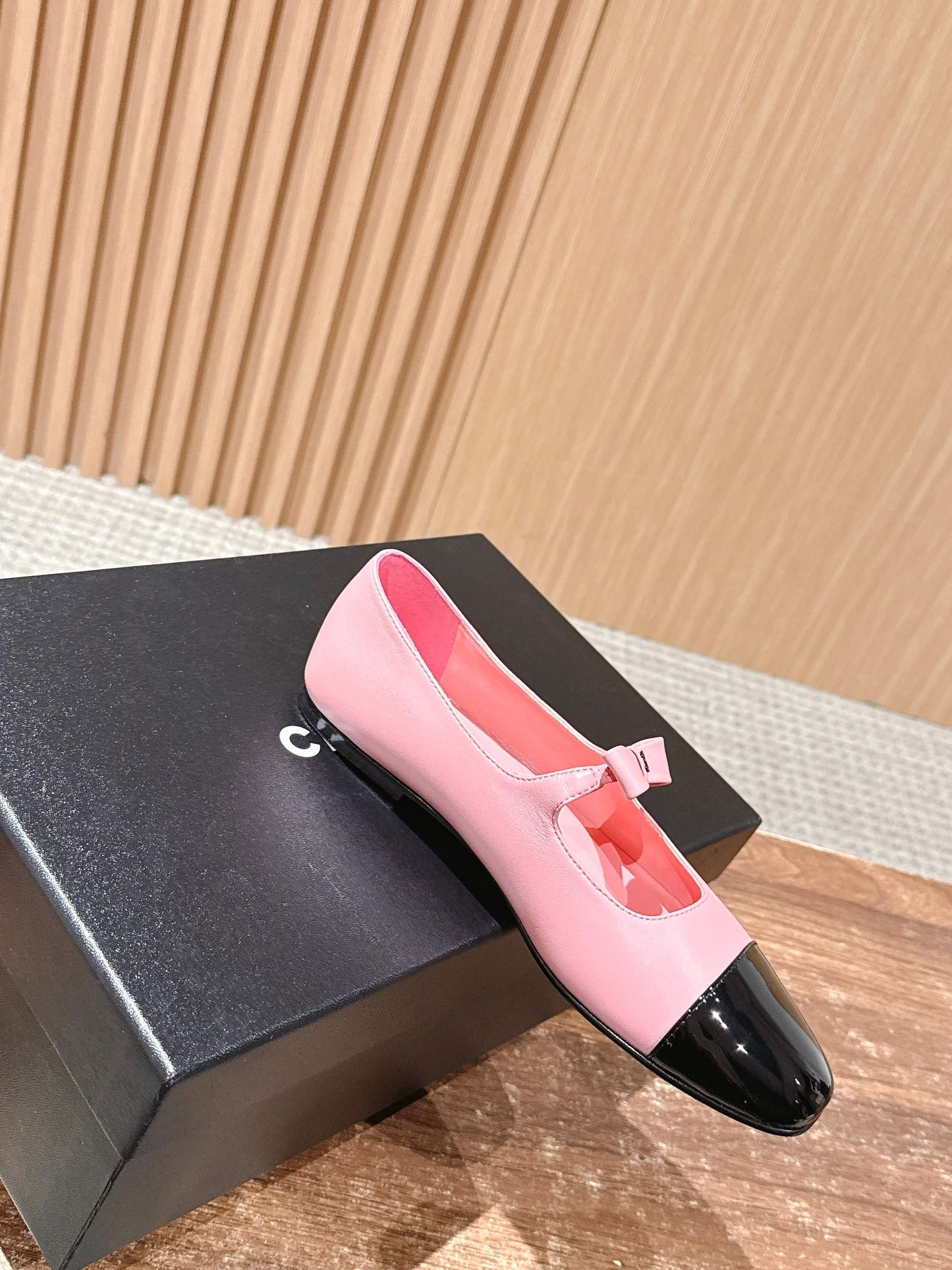 CHANEL 25S BALLET MARY JANES BLACK AND PINK IN CALFSKIN