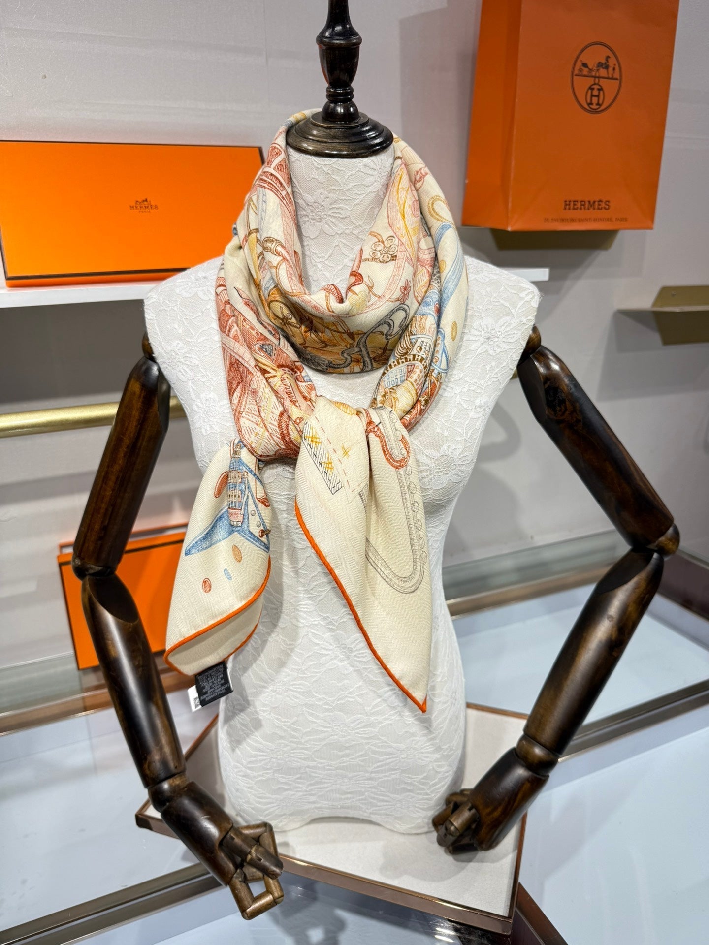 HERMES 25S SCARF 136 IN SILK CASHMERE 989709