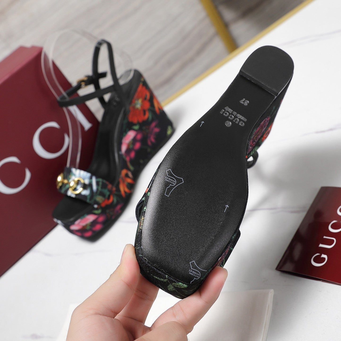 GG WEDGE HEEL SANDALS 100 IN BLACK FABRIC FLORAL PRINT