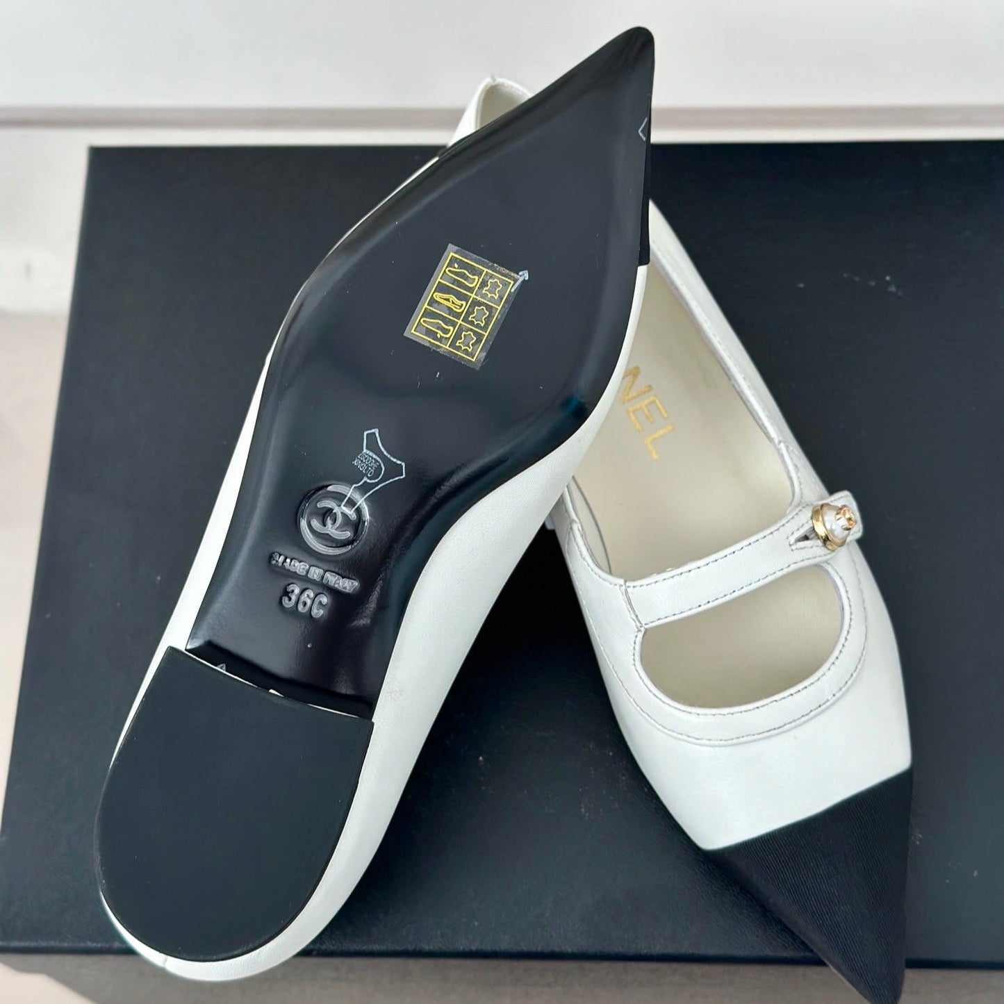 Double C Milan Runway Pointed Toe Mary Jane Shoes White Black Lambskin
