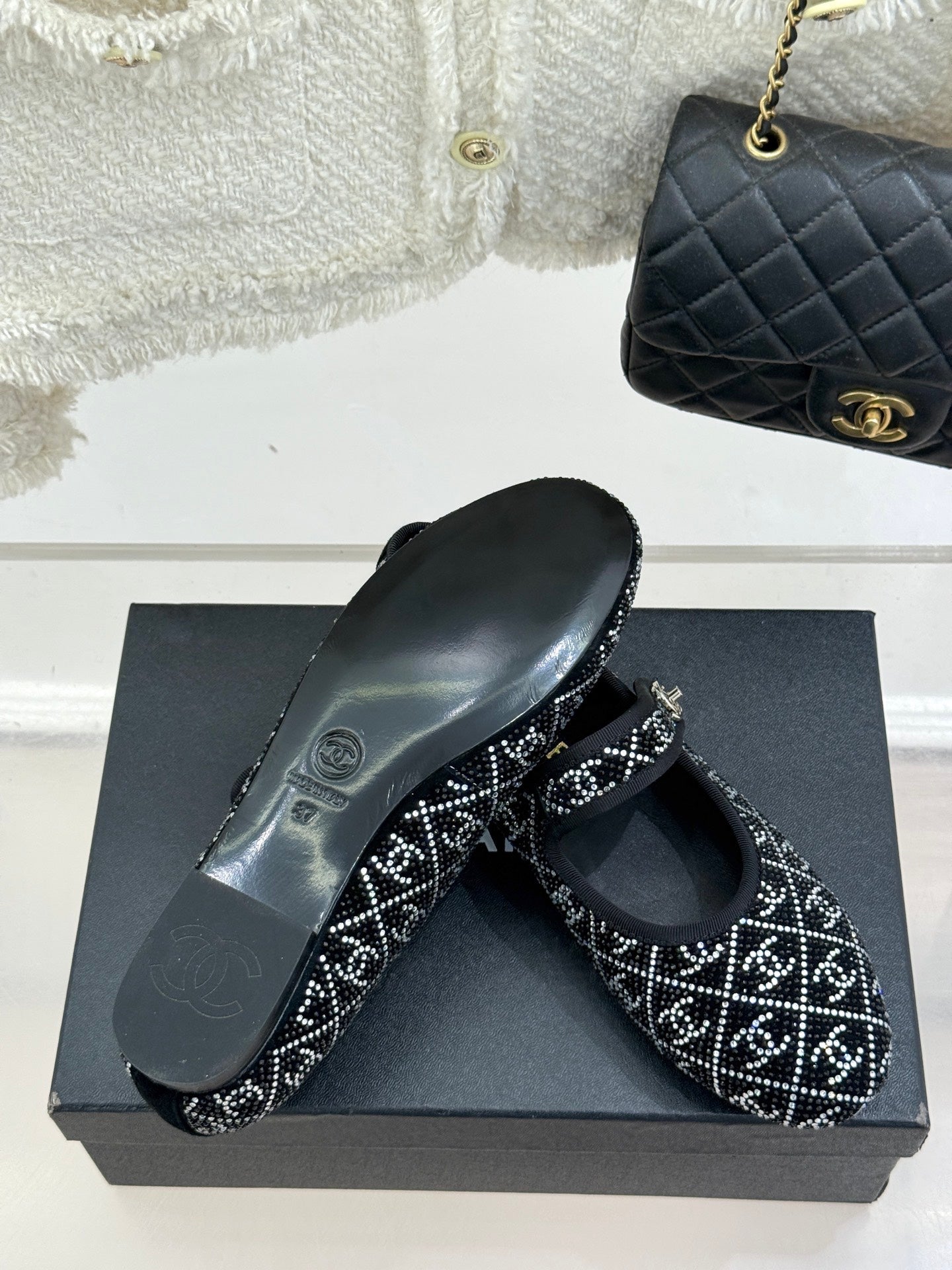 CC FLAT MARY JANE 25SS IN BLACK EMBELLISHED WITH RHINESTONES