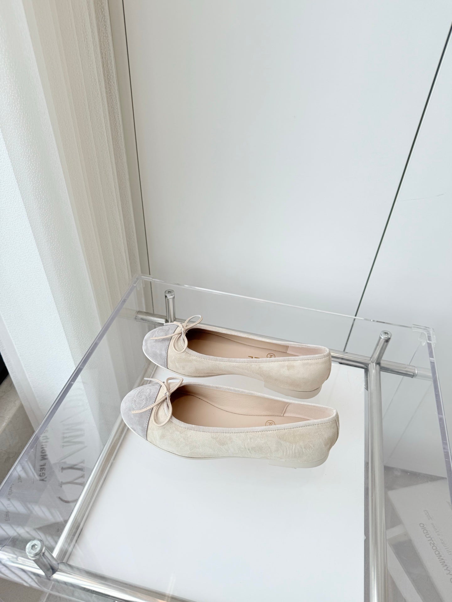 BALLET FLAT IN DOVE GRAY MIX PALE YELLOW SUEDE