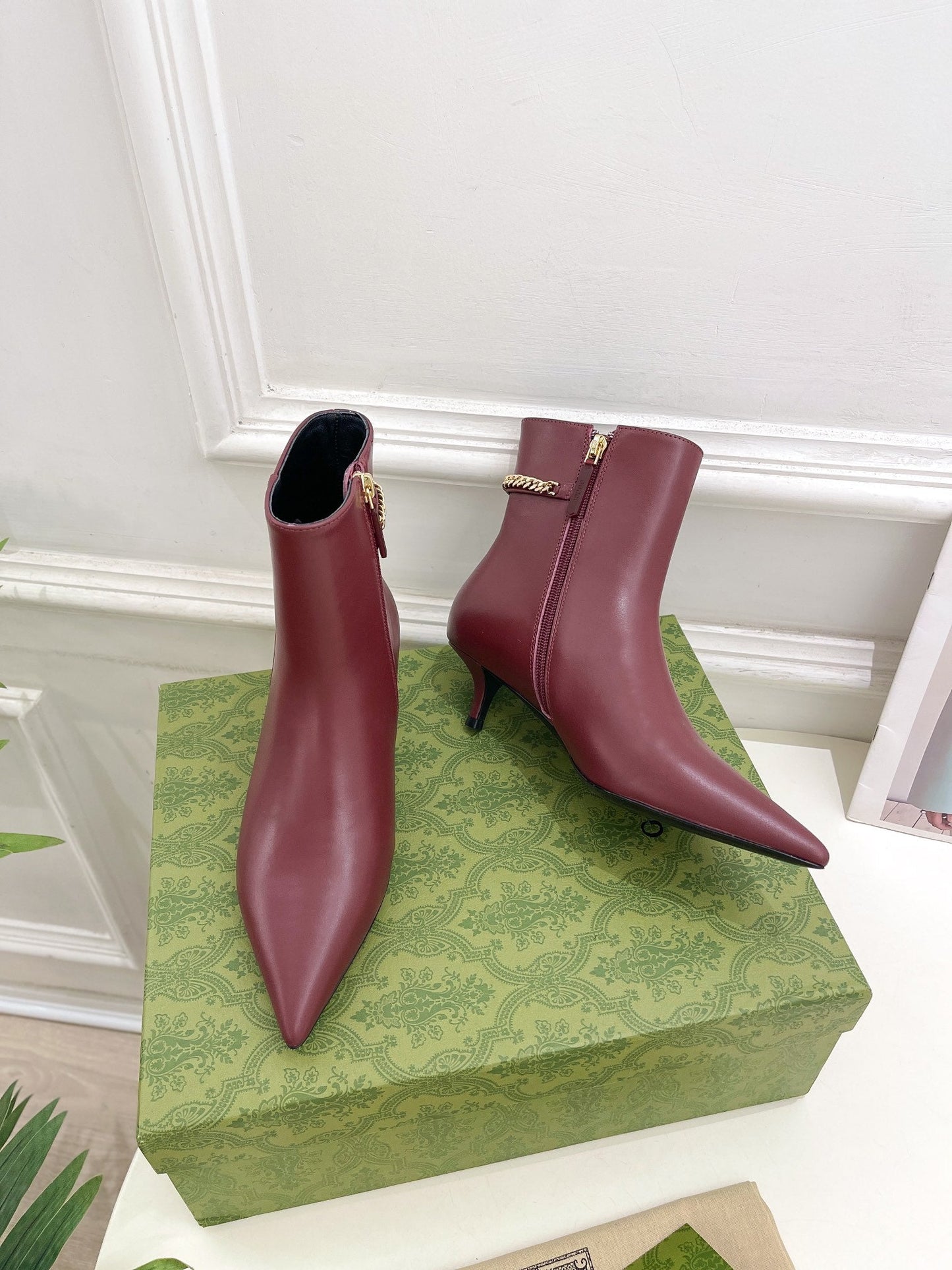 SIGNORIA SHORT BOOTS 4.5CM IN BURGUNDY RED CALFSKIN