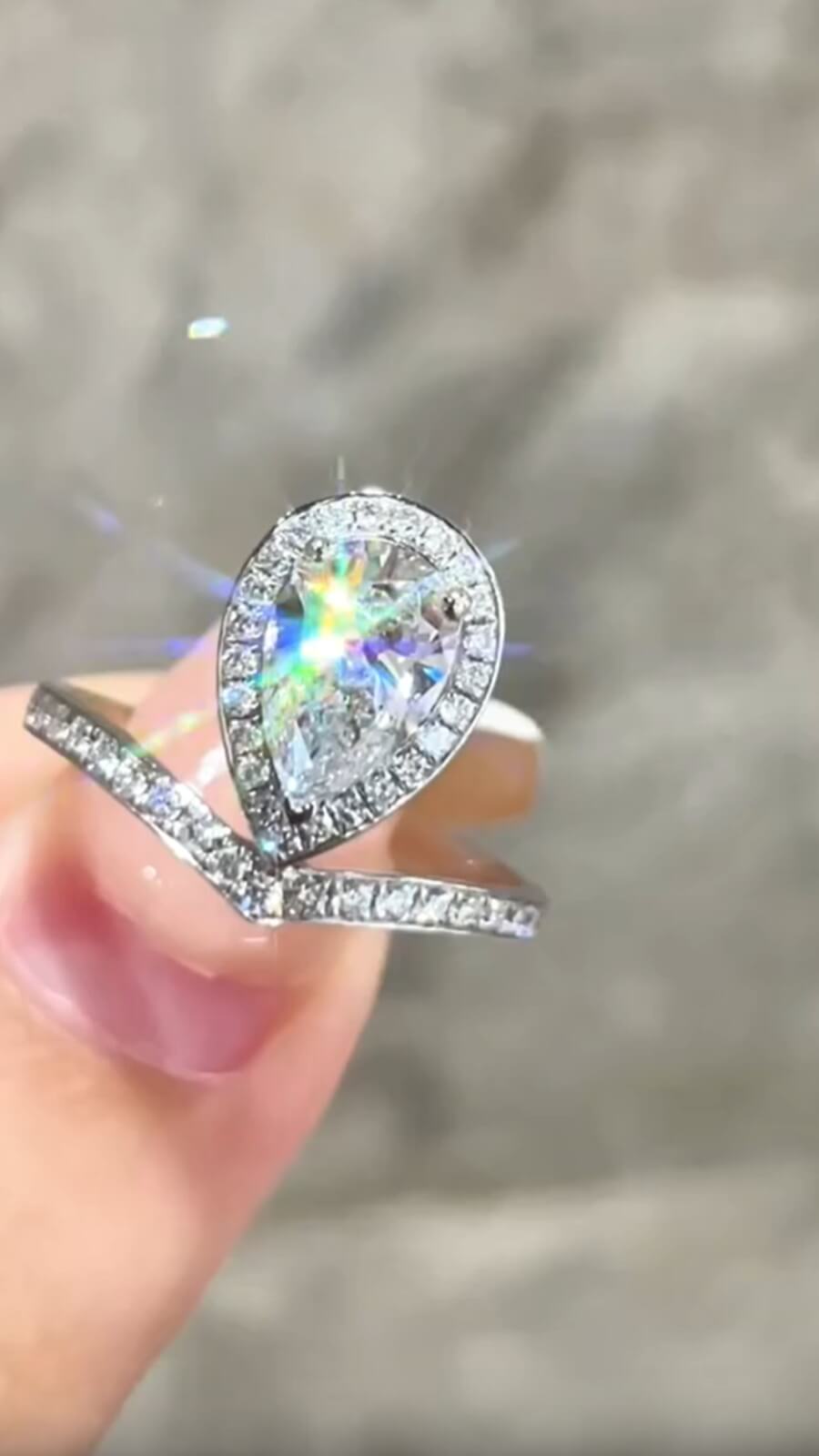 1.00ct Lab-Grown Diamond Style-Balloon of Love| IGI Certified | PT950 Platinum