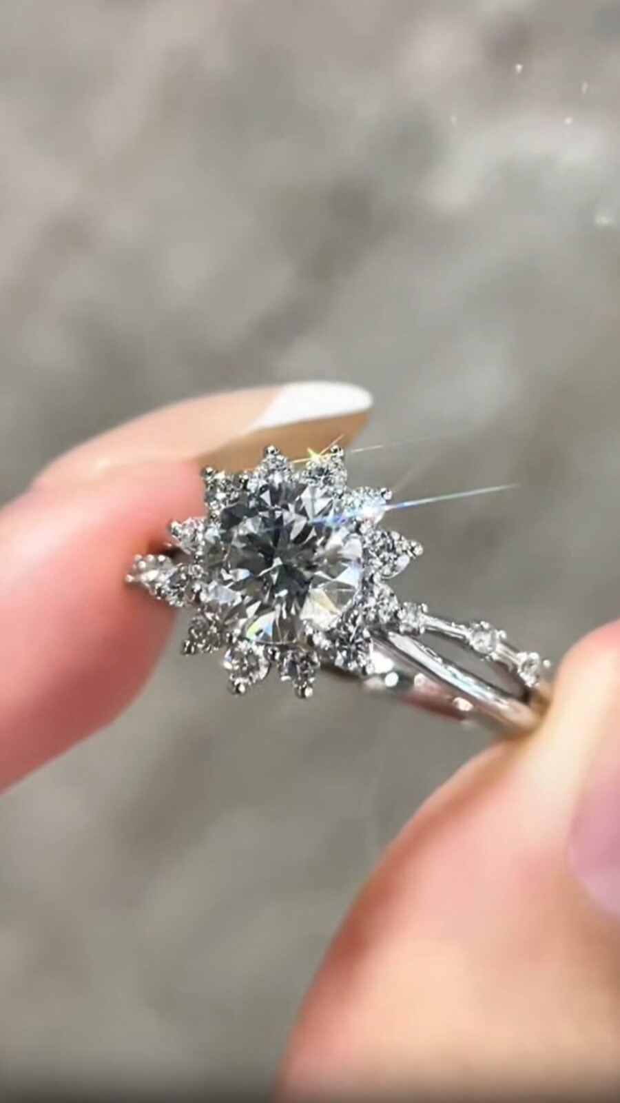 1.00ct Lab-Grown Diamond Style-Snow Flower| IGI Certified | PT950 Platinum