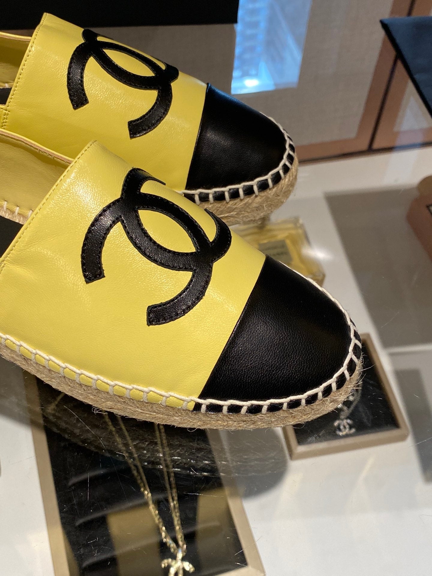 ESPADRILLES YELLOW BLACK LAMBSKIN