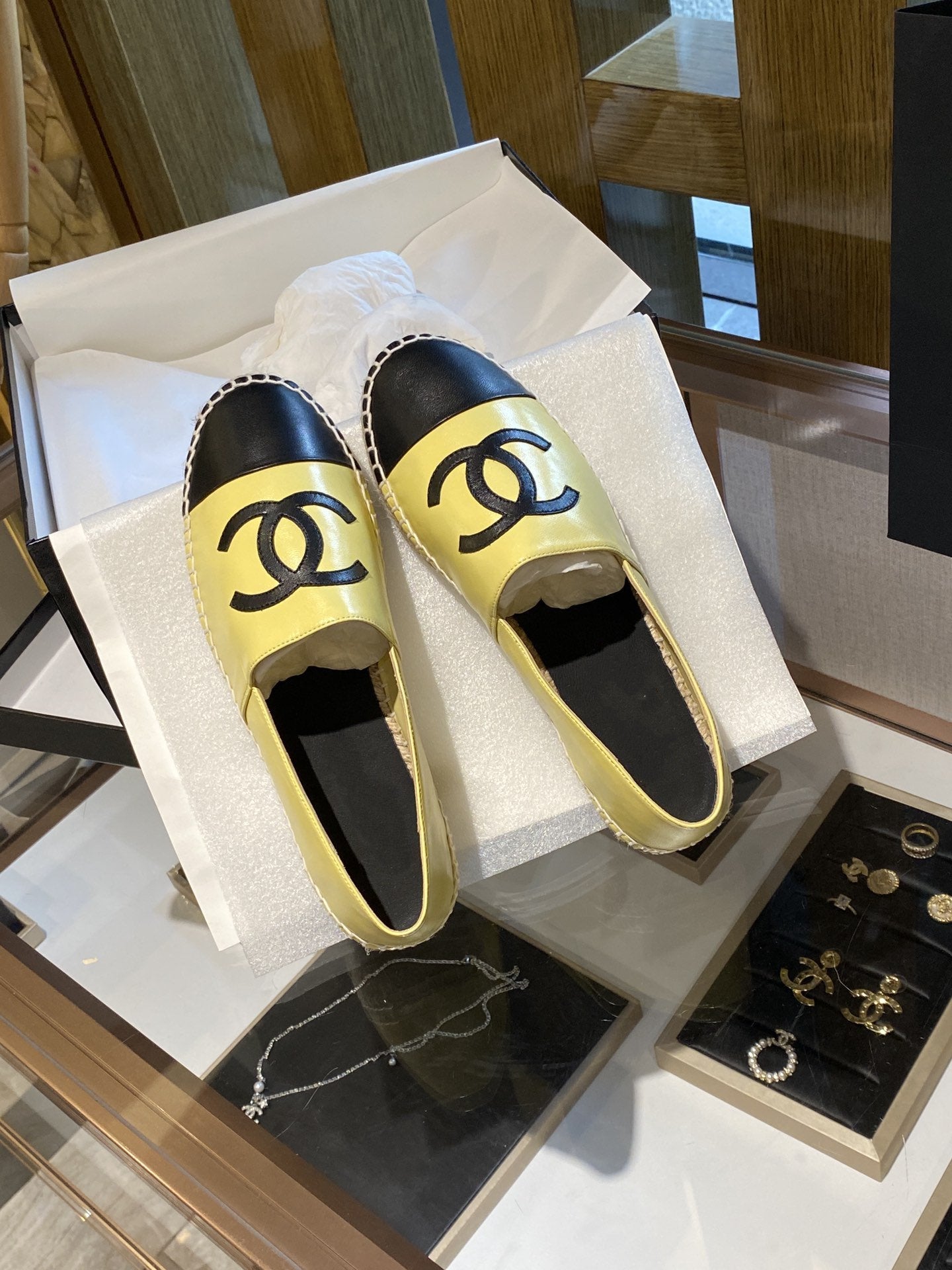 ESPADRILLES YELLOW BLACK LAMBSKIN