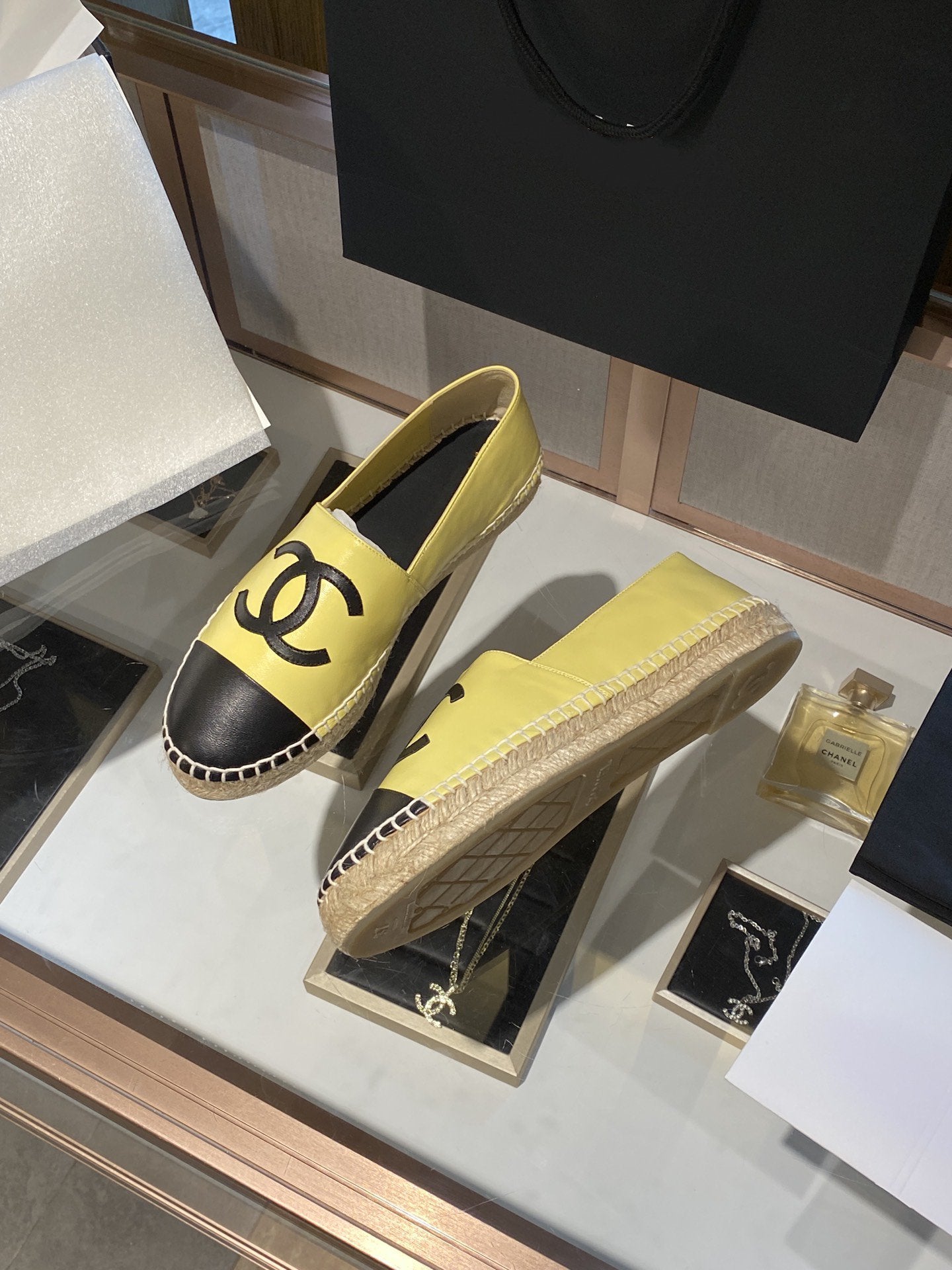 ESPADRILLES YELLOW BLACK LAMBSKIN