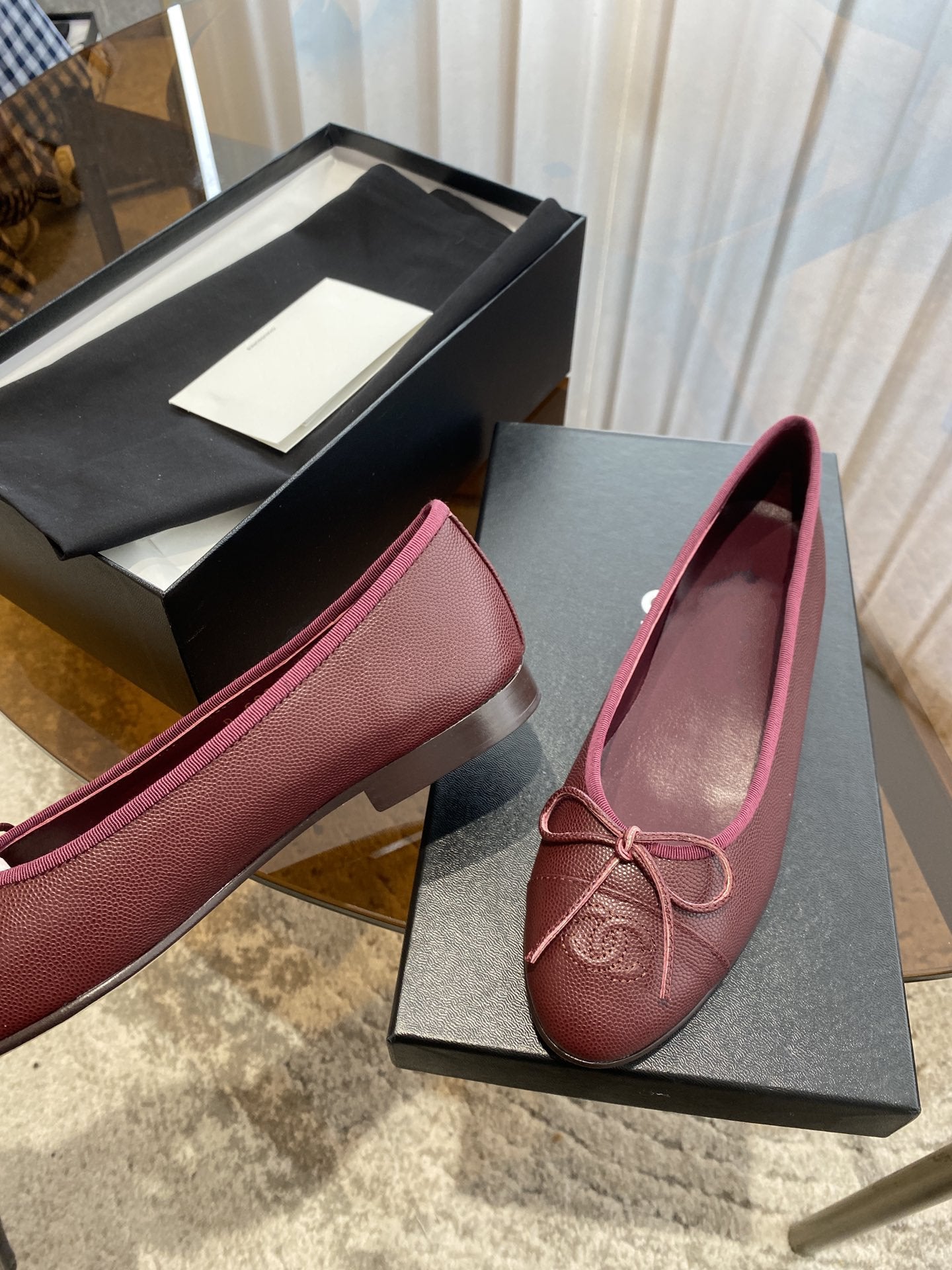 BALLET FLATS BURGUNDY GRAINED CALFSKIN