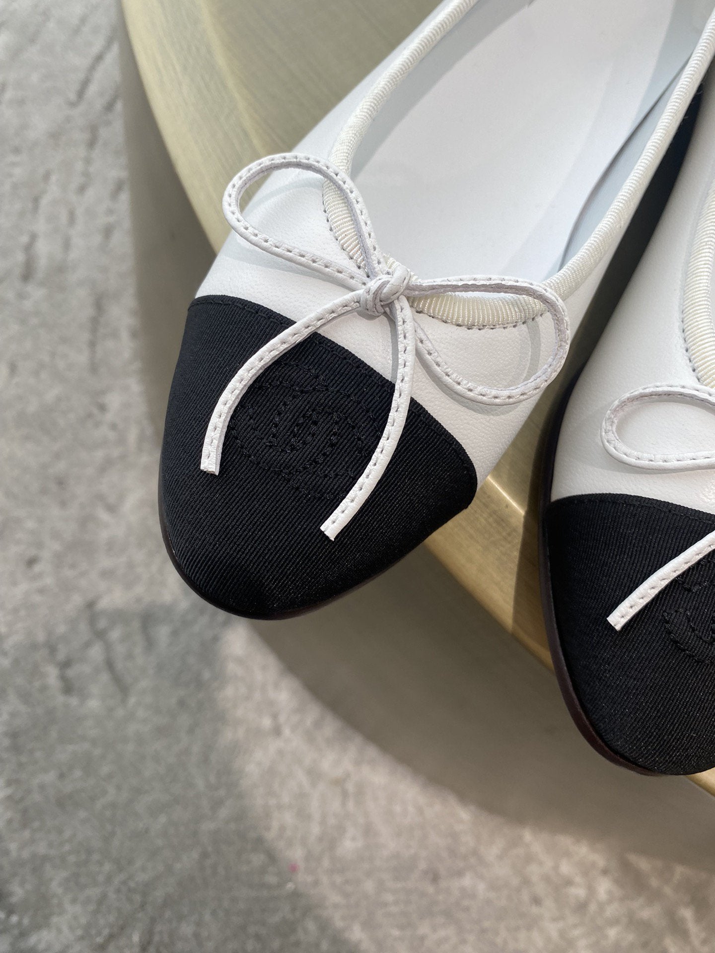 BALLET FLATS WHITE BLACK LAMBSKIN CANVAS