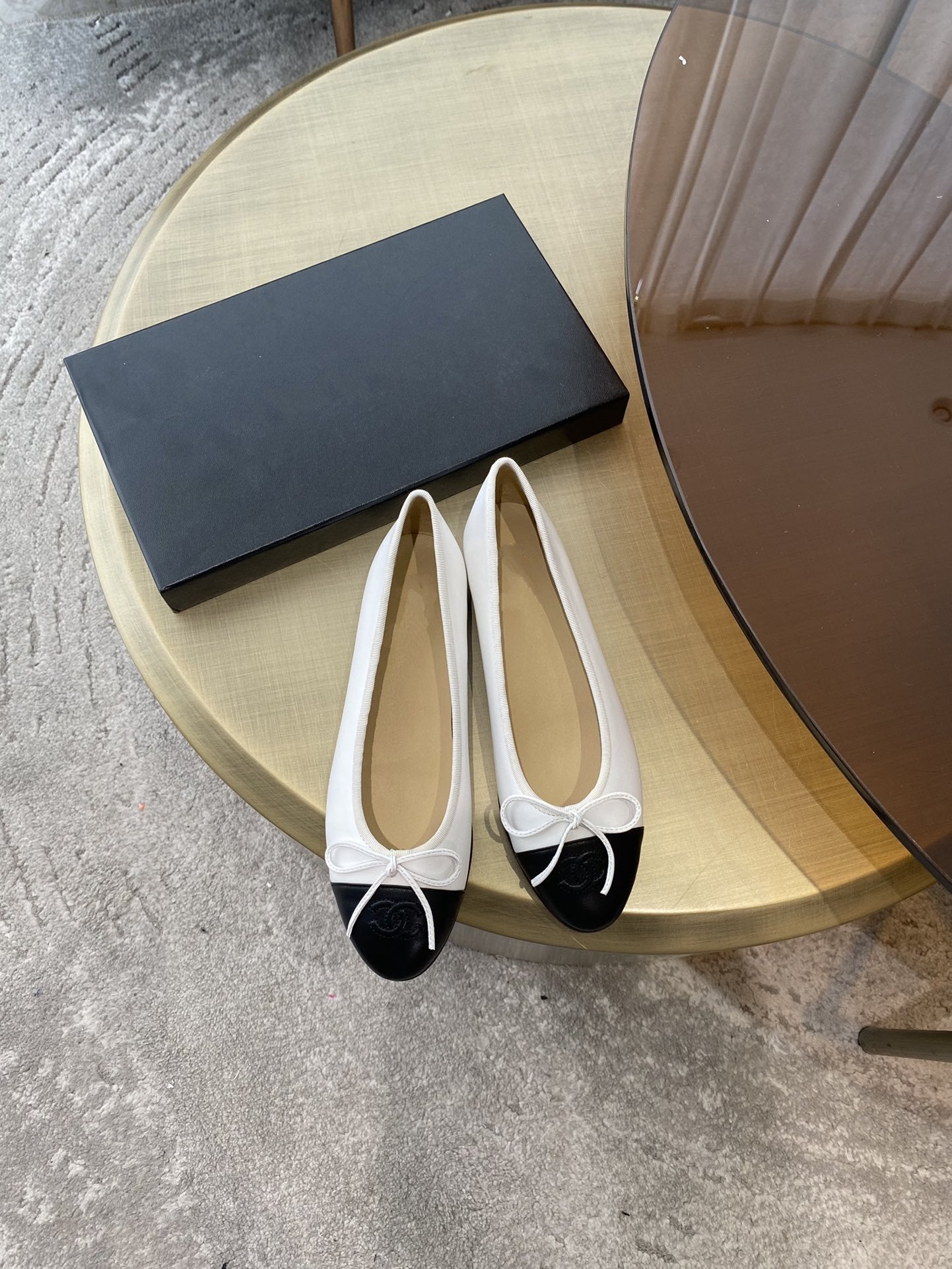 BALLET FLATS WHITE BLACK LAMBSKIN