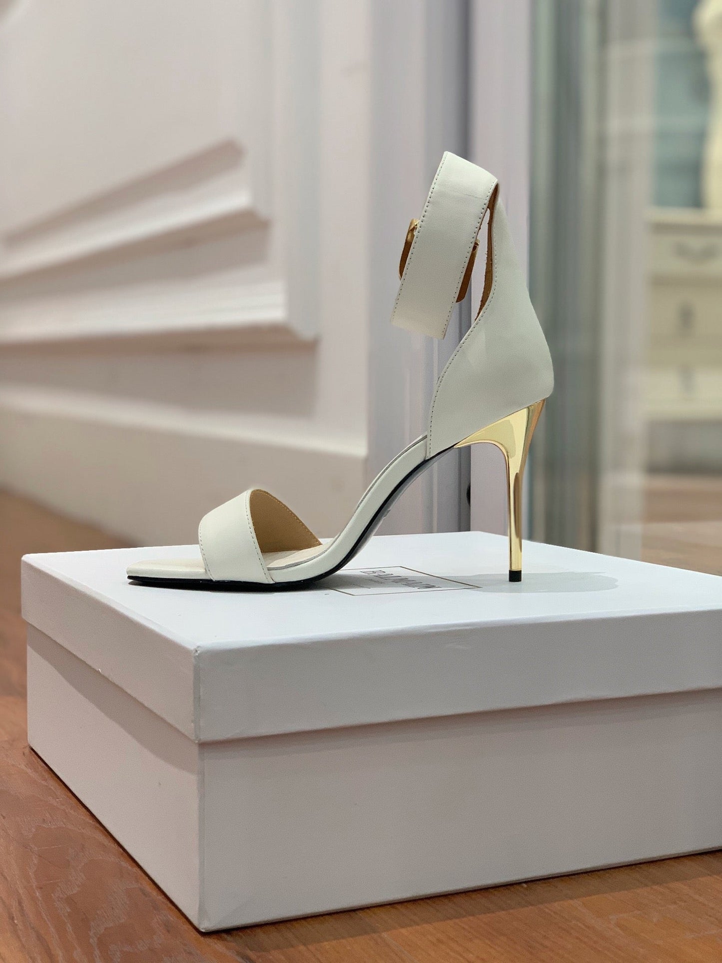 BALMAIN 25S THIN STRAP HIGH HEELS 105MM IN IVORY CALFSKIN GOLD HARDWARE