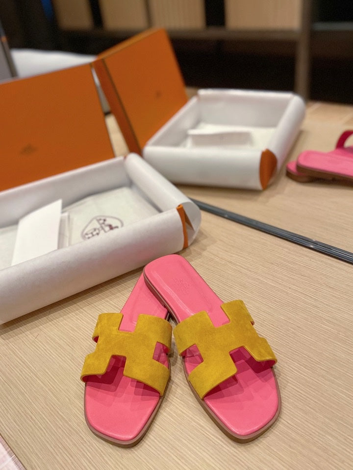 0RAN SANDALS IN DIJON YELLOW SUEDE AND DEEP PINK CALFSKIN