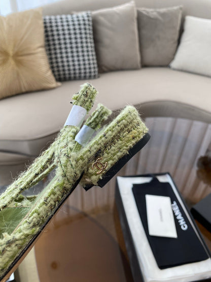 SLINGBACKS IN LIGHT GREEN FABRIC AND BLACK CALFSKIN