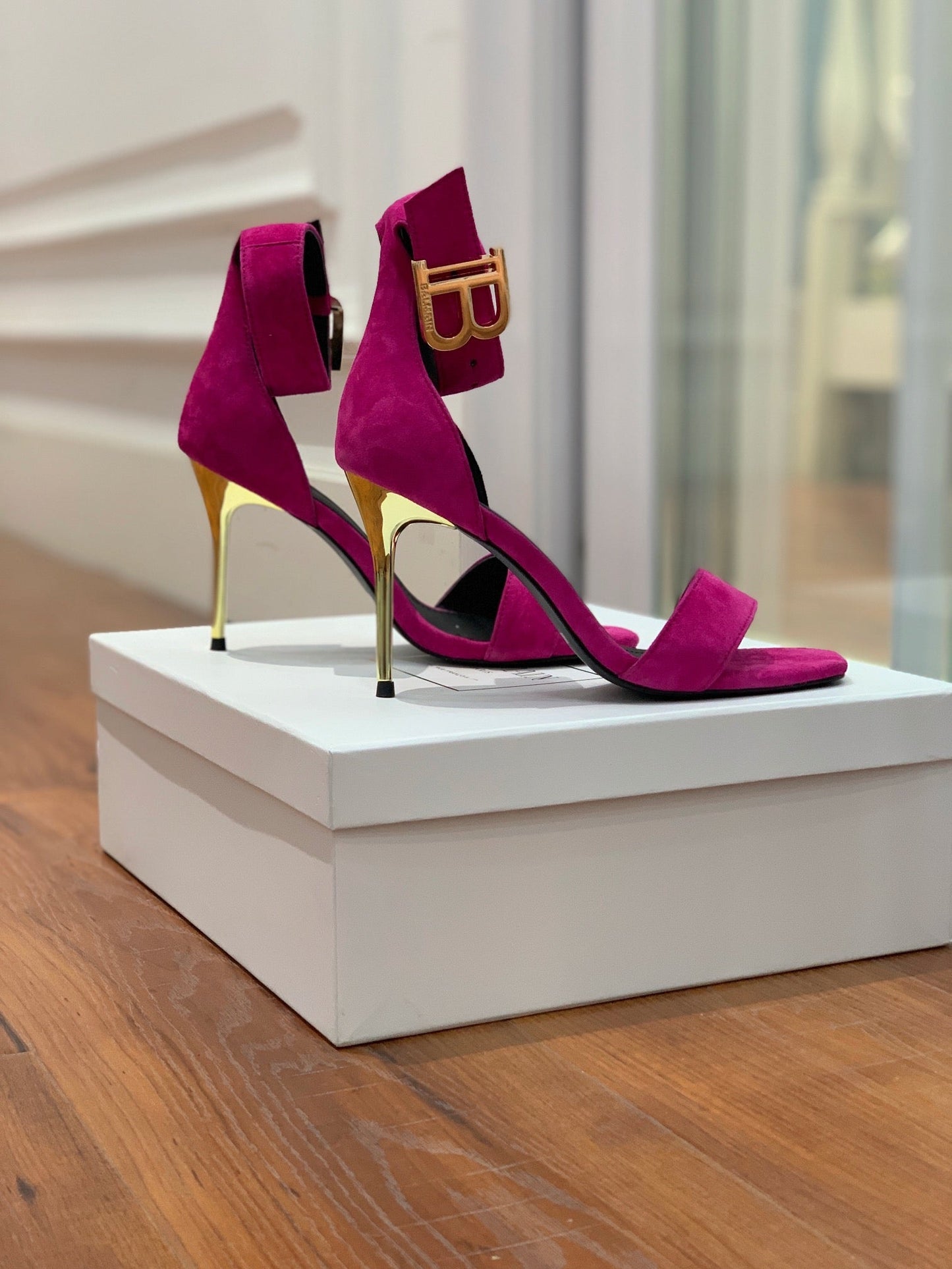 BALMAIN 25S THIN STRAP HIGH HEELS 105MM IN FUCHSIA SUEDE GOLD HARDWARE