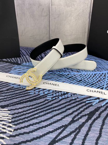 CHANEL 25S BELT 30 MM IN WHITE CALFSKIN WITH GOLD HARDWARE 615098