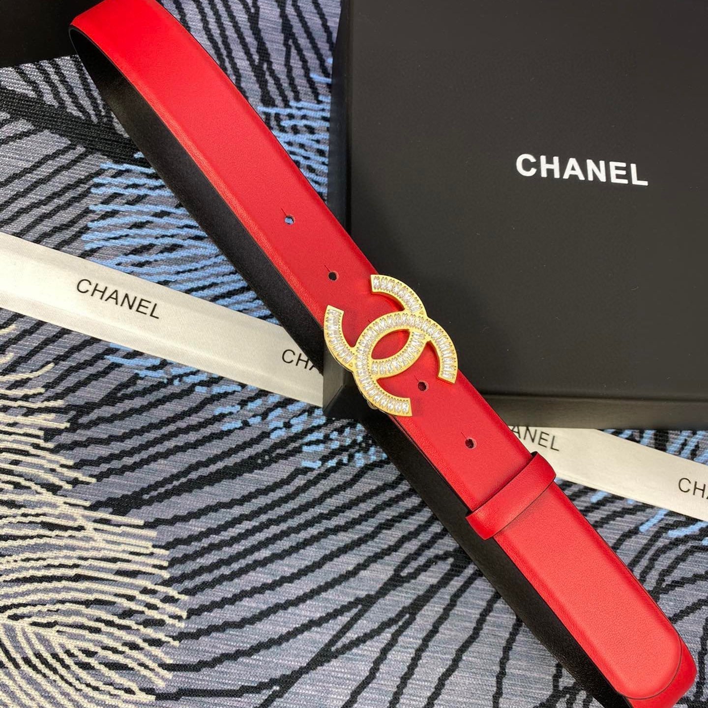 CHANEL 25S BELT 30 MM IN RED CALFSKIN WITH GOLD HARDWARE 615099