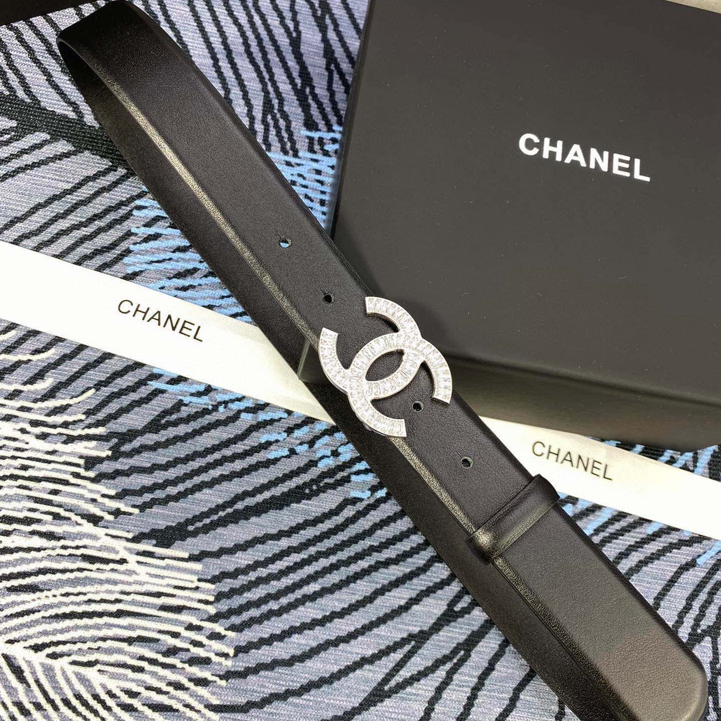 CHANEL 25S BELT 30 MM IN BLACK CALFSKIN WITH SILVER HARDWARE 615100