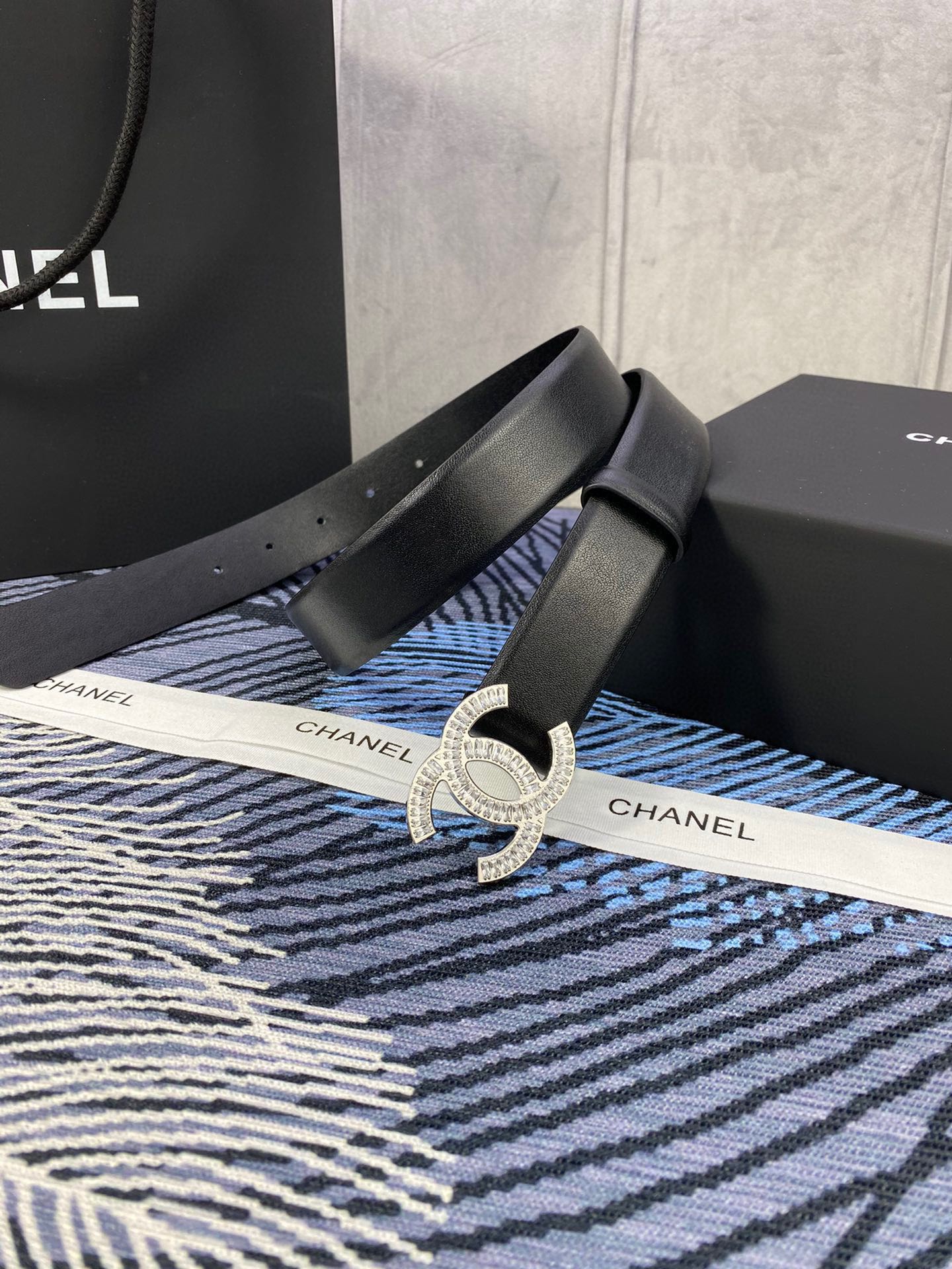 CHANEL 25S BELT 30 MM IN BLACK CALFSKIN WITH SILVER HARDWARE 615100