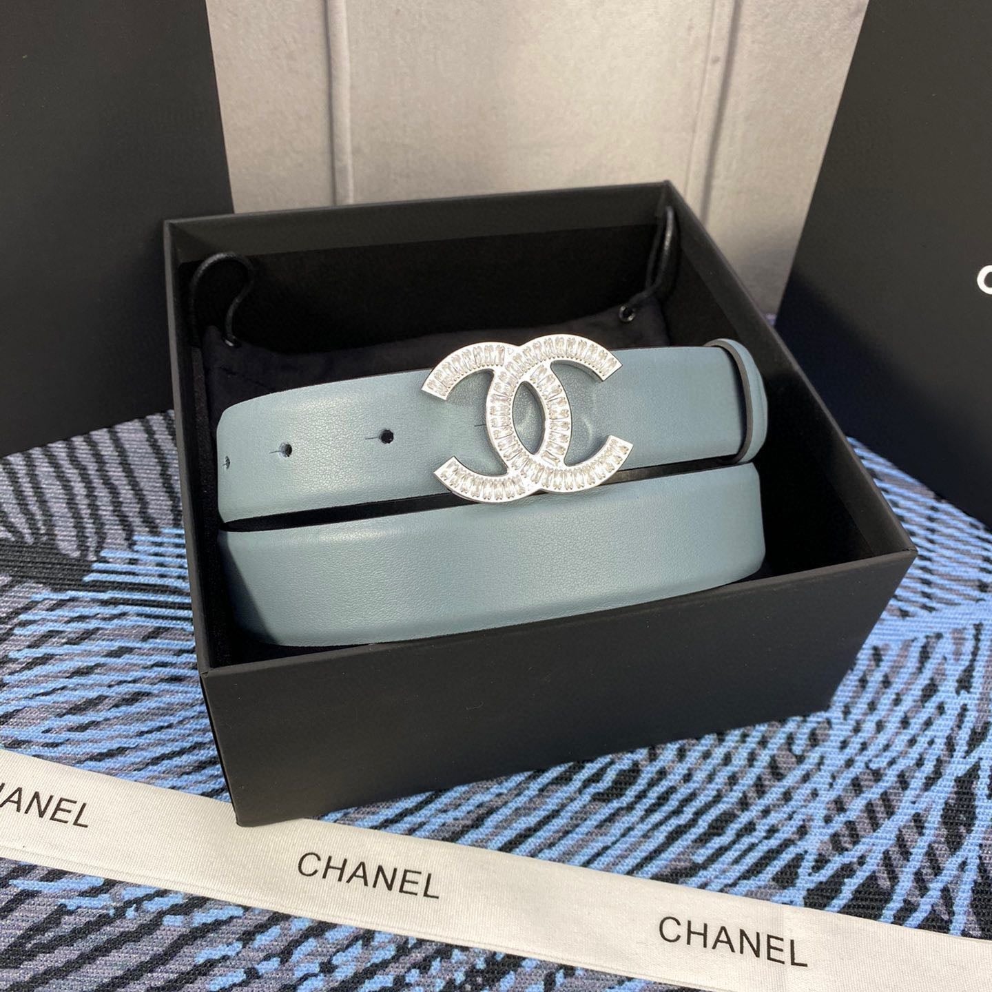 CHANEL 25S BELT 30 MM IN GREY BLUE CALFSKIN WITH SILVER HARDWARE 615102