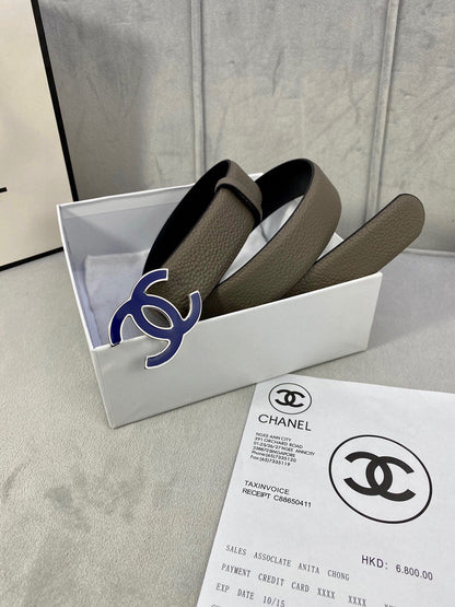 CC 30MM BELT IN MOCHA BROWN GRAINED CALFSKIN WITH NAVY BLUE LOGO