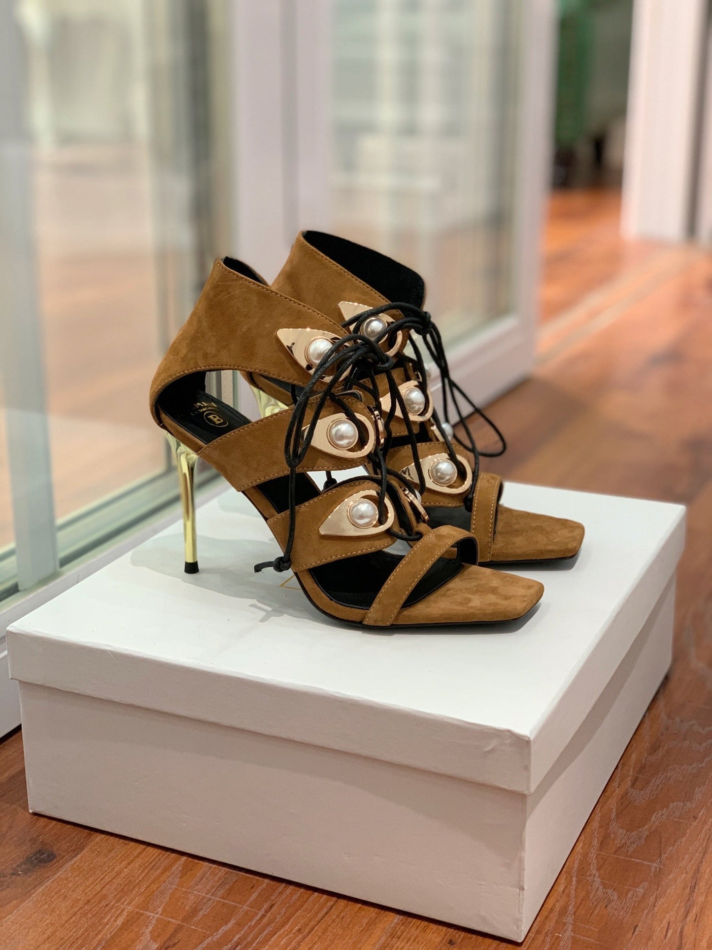 BALMAIN 25S HIGH HEELS 95MM IN DARK BROWN SUEDE WITH PEARL