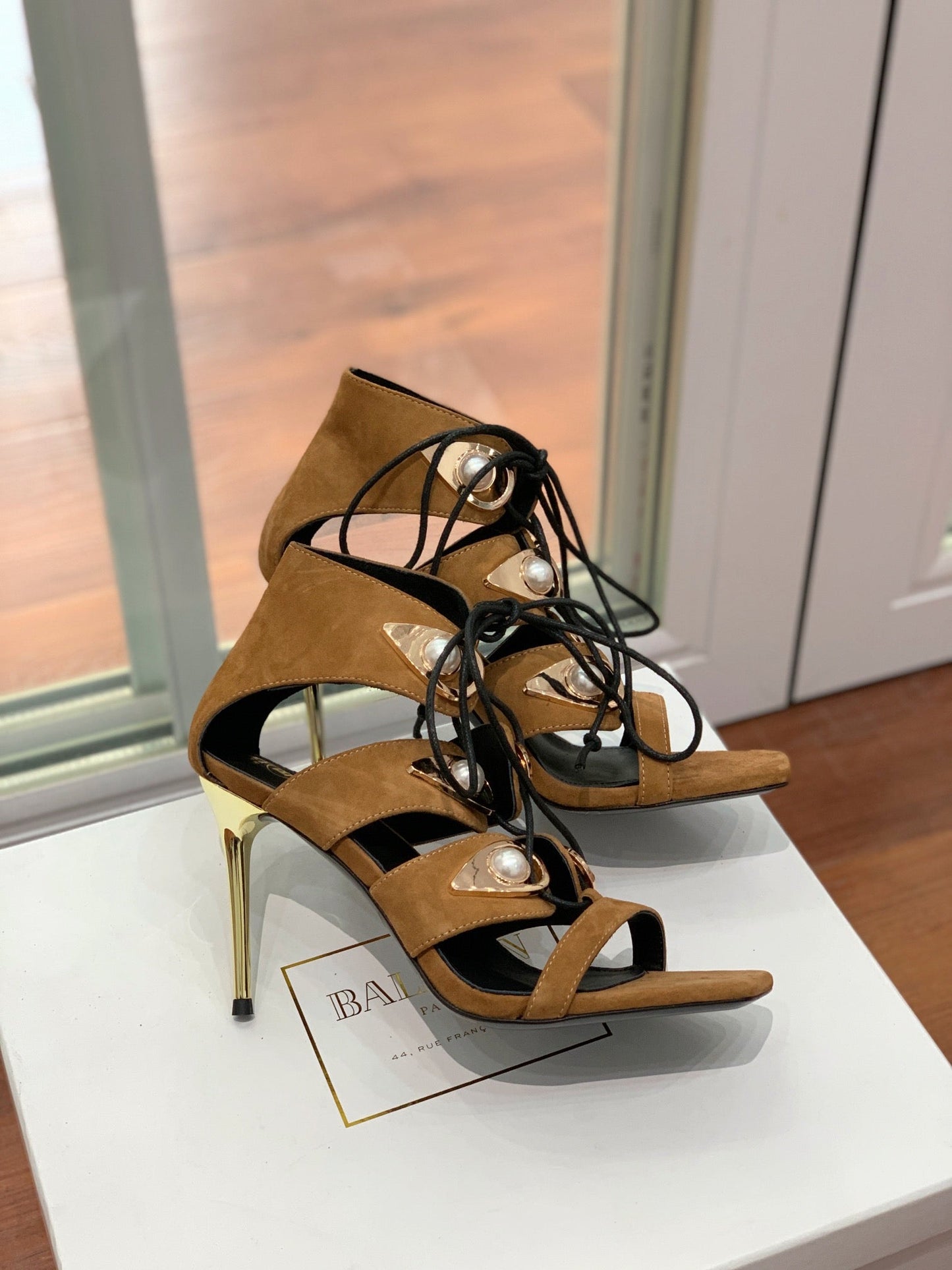 BALMAIN 25S HIGH HEELS 95MM IN DARK BROWN SUEDE WITH PEARL